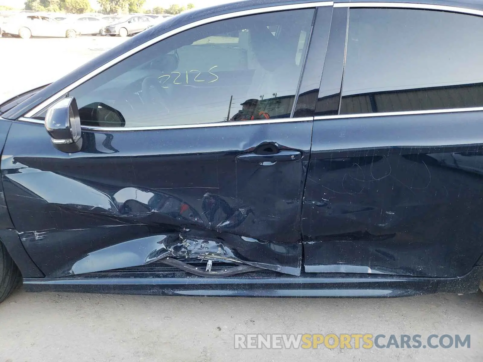 9 Photograph of a damaged car 4T1B61HK5KU769572 TOYOTA CAMRY 2019