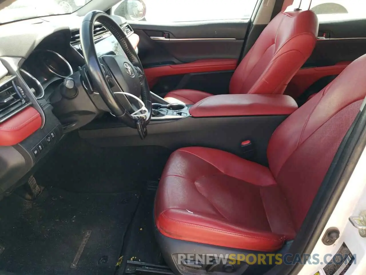 7 Фотография поврежденного автомобиля 4T1B61HK5KU823954 TOYOTA CAMRY 2019