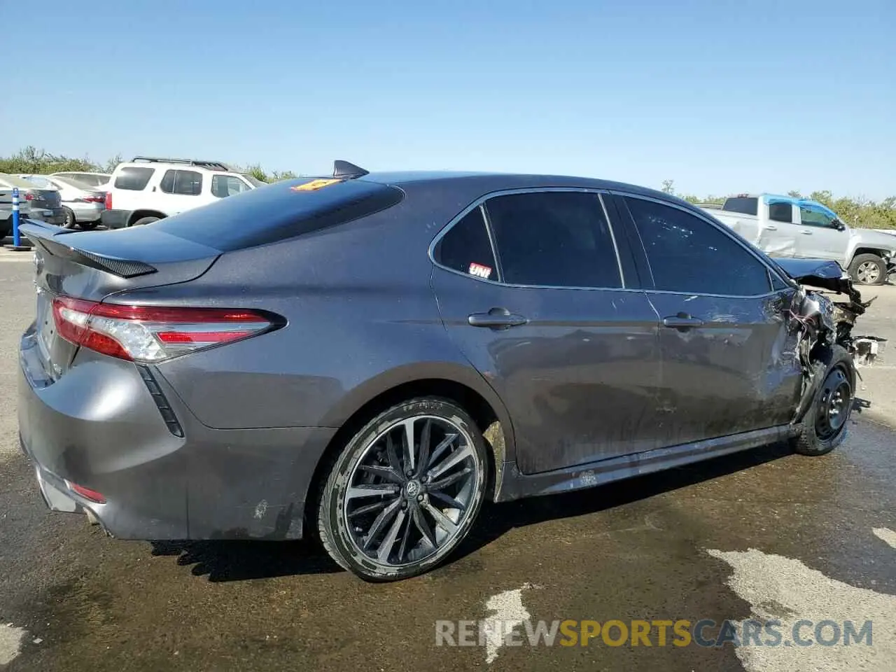 3 Фотография поврежденного автомобиля 4T1B61HK5KU836395 TOYOTA CAMRY 2019