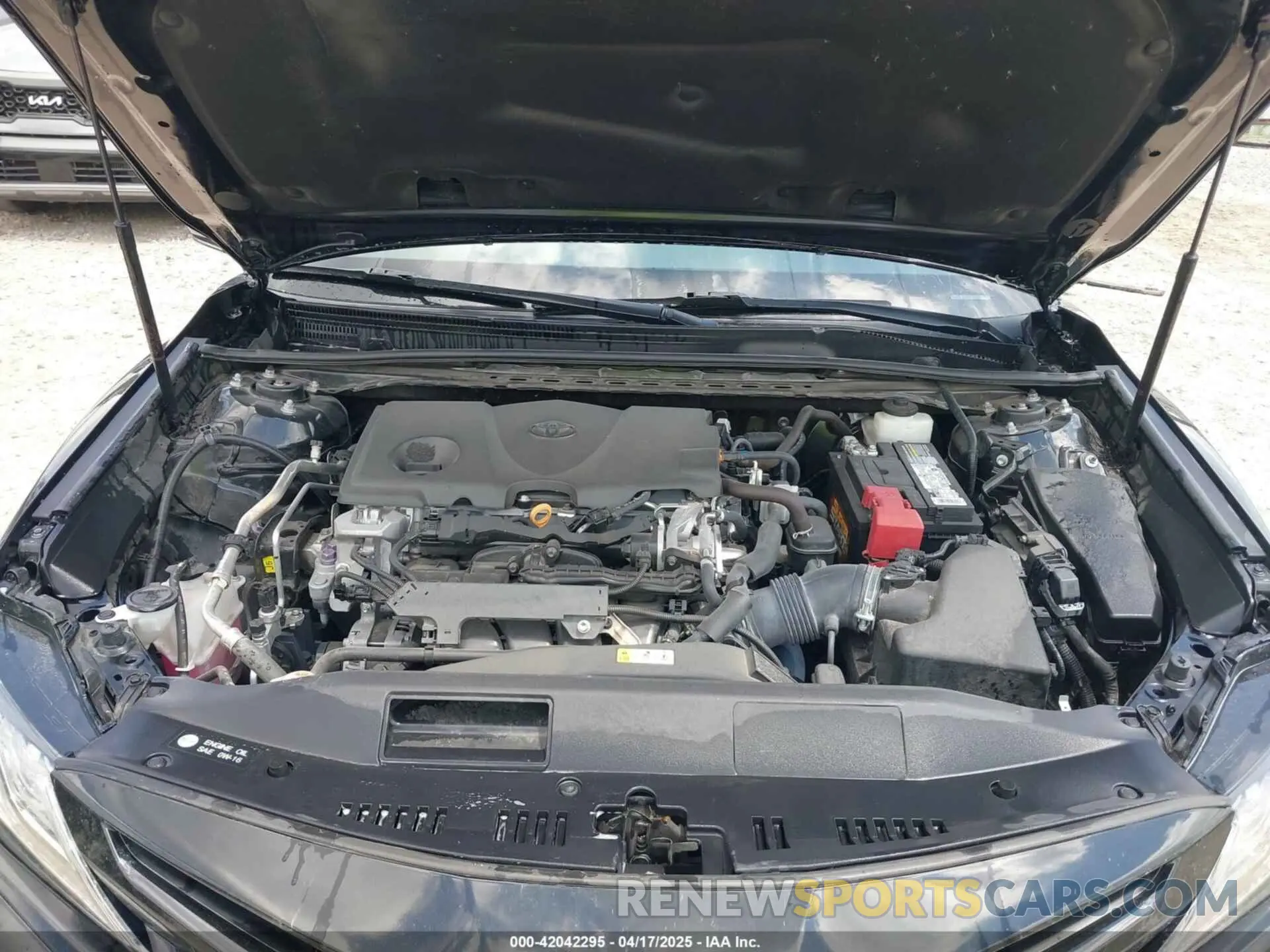 10 Photograph of a damaged car 4T1B61HK5KU851365 TOYOTA CAMRY 2019