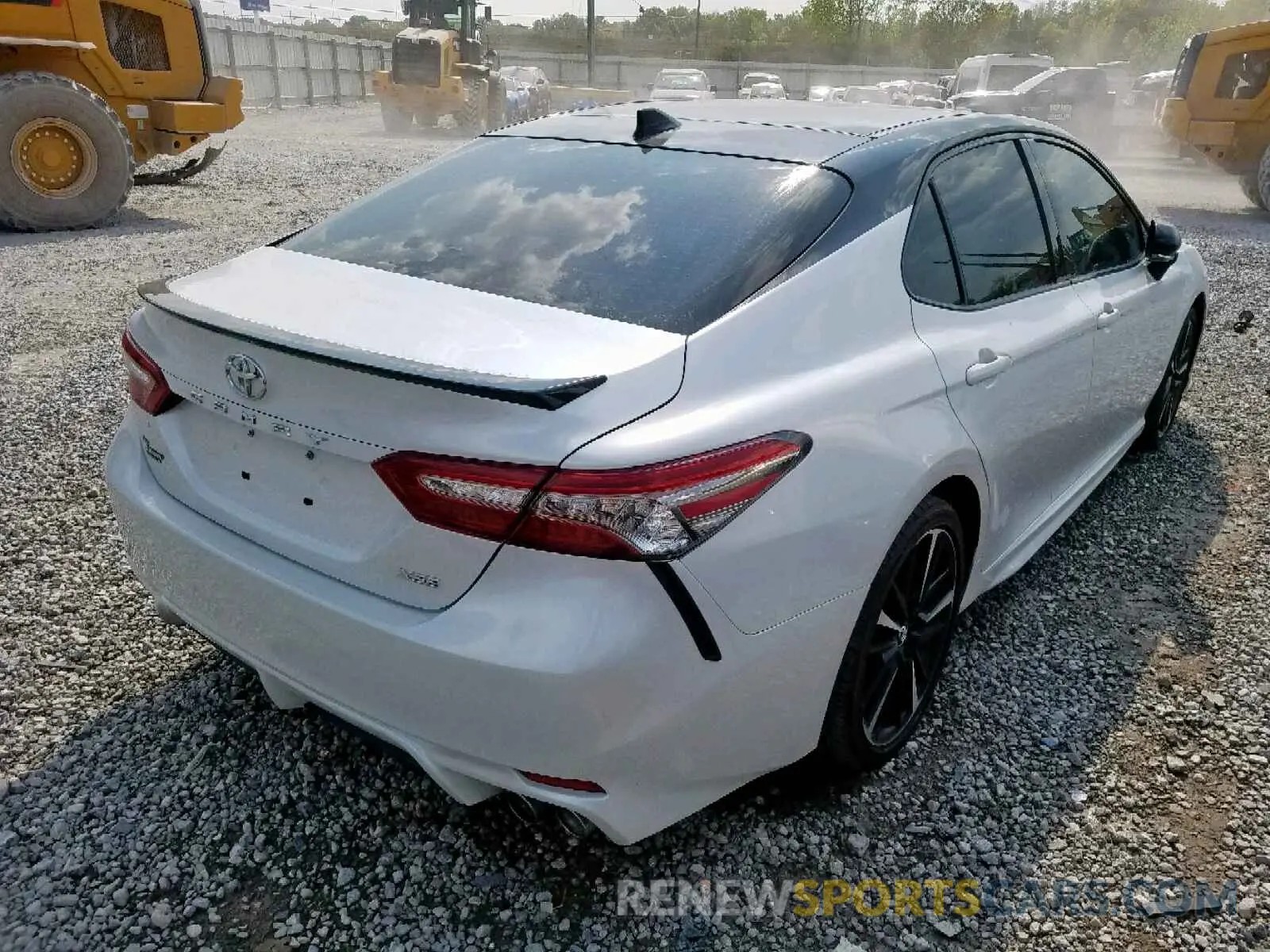 4 Photograph of a damaged car 4T1B61HK6KU175654 TOYOTA CAMRY 2019