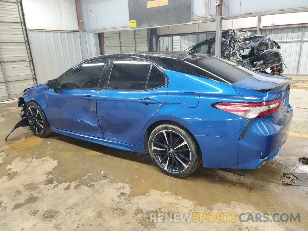 2 Photograph of a damaged car 4T1B61HK6KU198304 TOYOTA CAMRY 2019