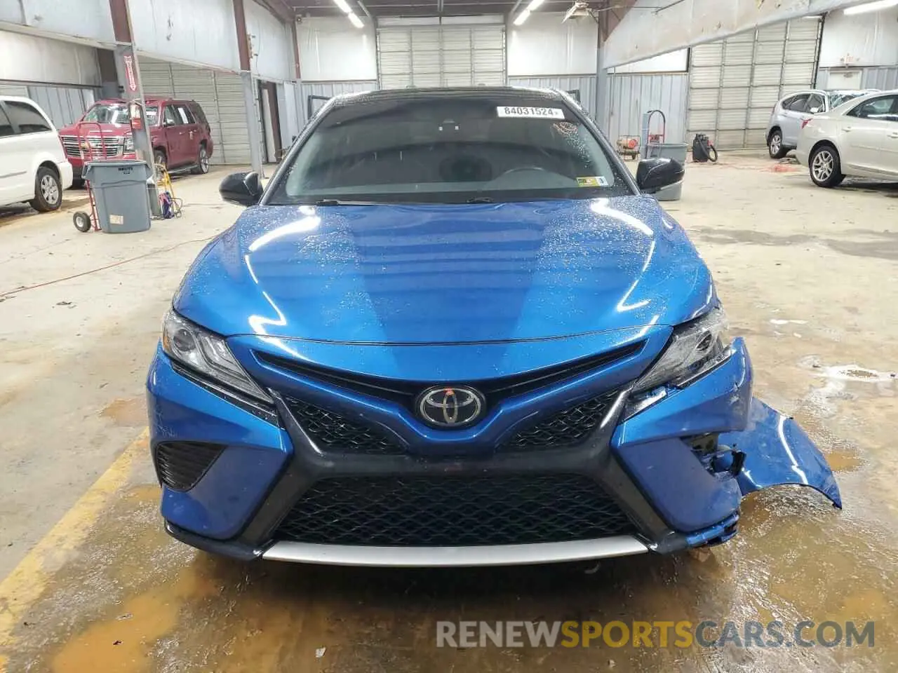 5 Photograph of a damaged car 4T1B61HK6KU198304 TOYOTA CAMRY 2019