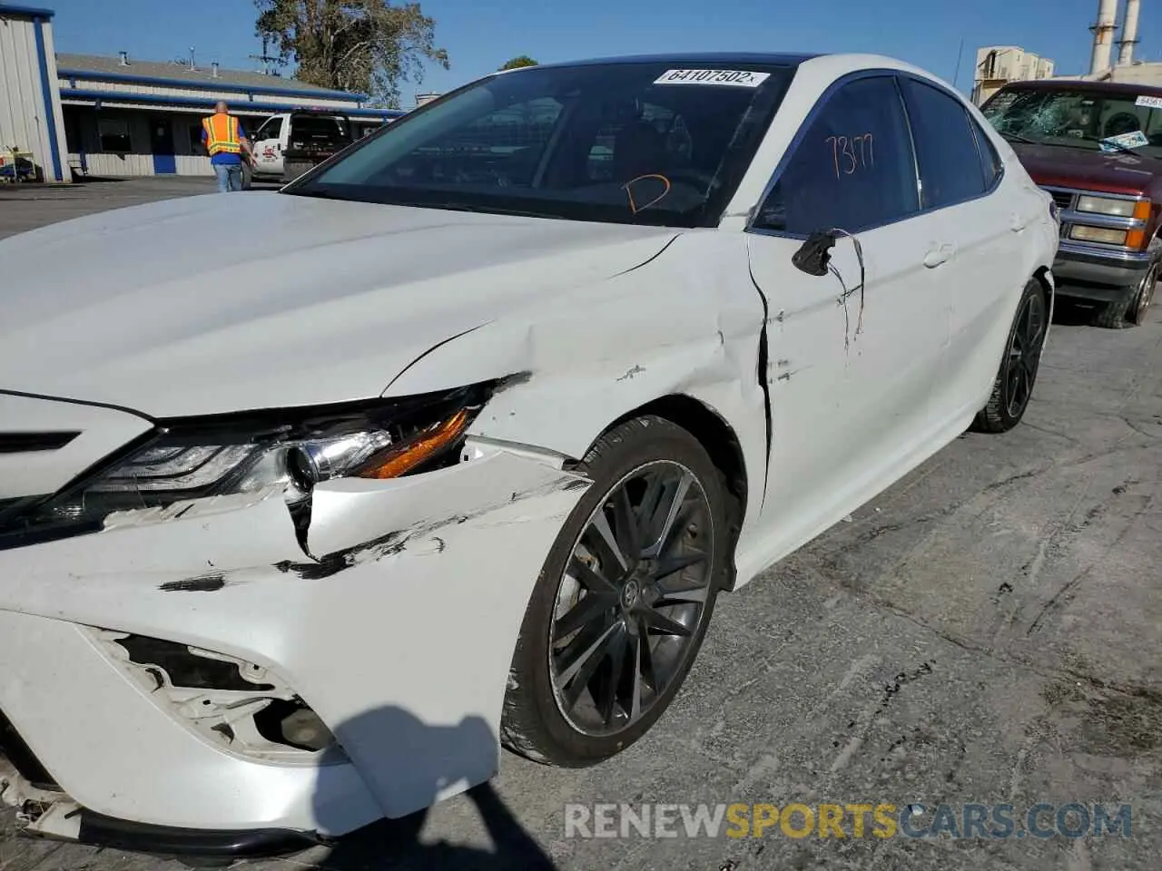 9 Photograph of a damaged car 4T1B61HK6KU739111 TOYOTA CAMRY 2019