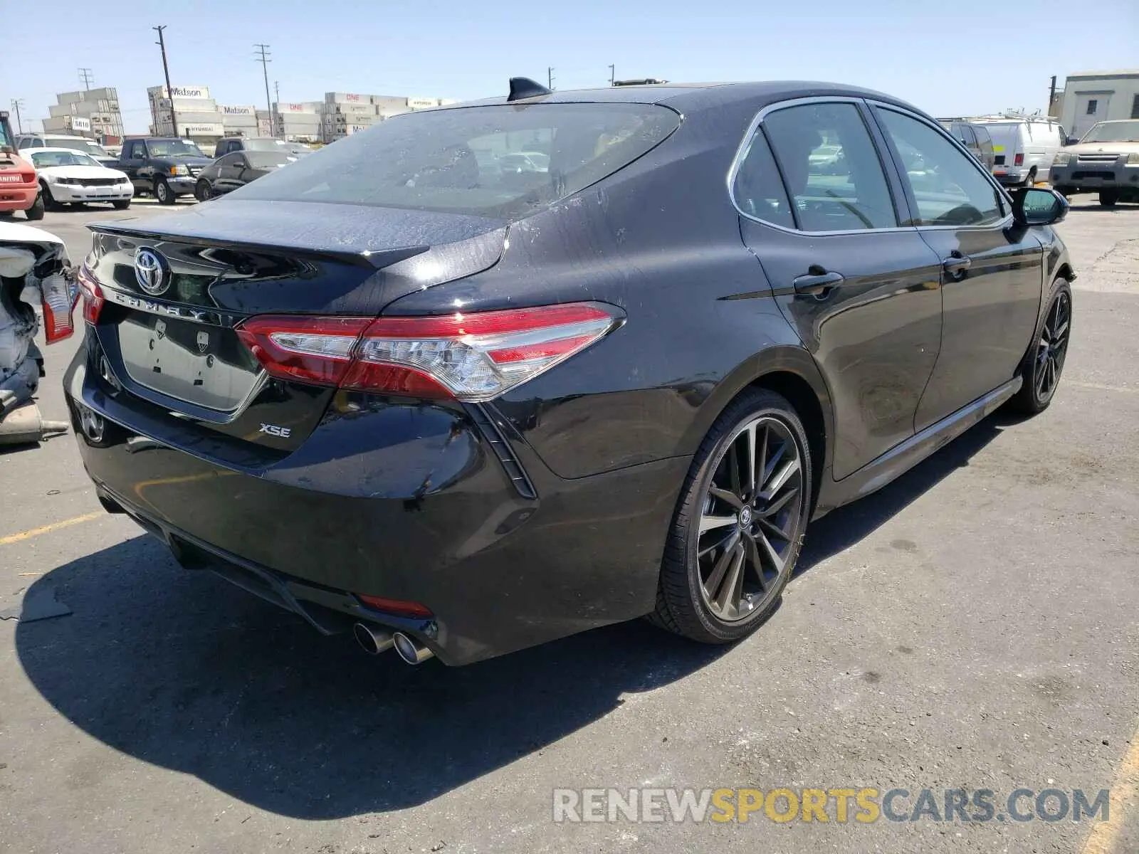 4 Photograph of a damaged car 4T1B61HK6KU816706 TOYOTA CAMRY 2019
