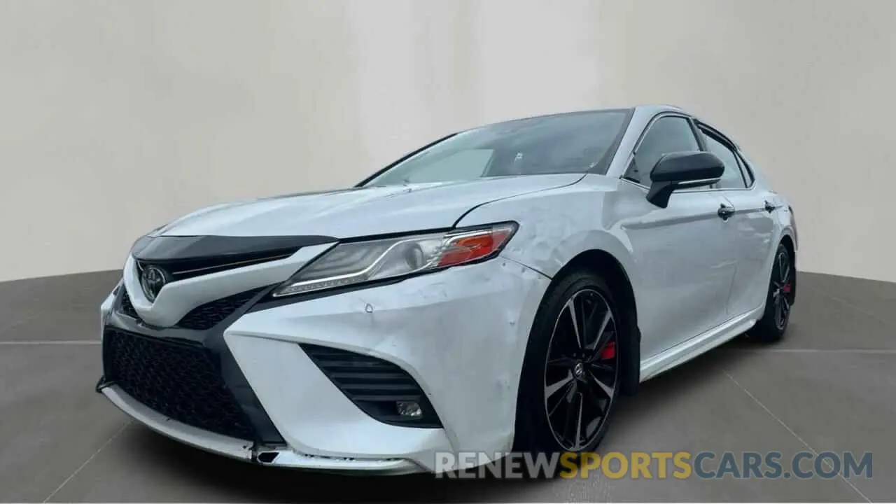 2 Photograph of a damaged car 4T1B61HK7K7048070 TOYOTA CAMRY 2019