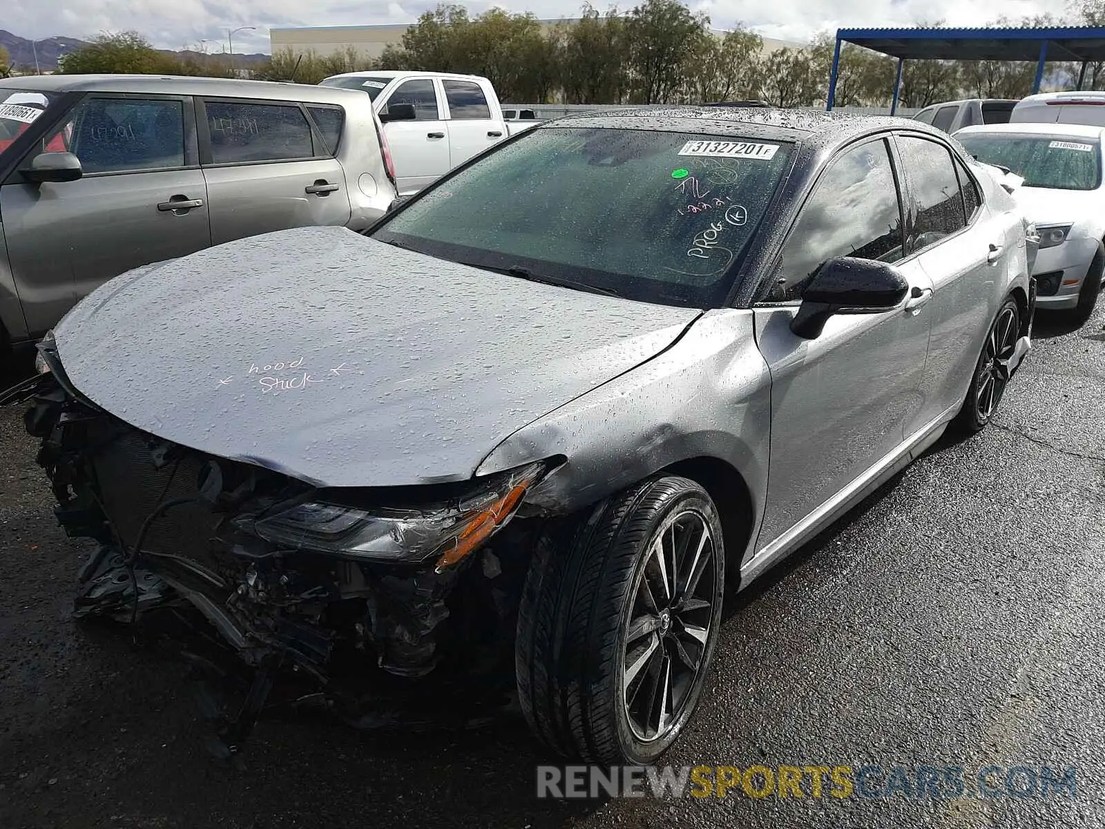 2 Photograph of a damaged car 4T1B61HK7KU173914 TOYOTA CAMRY 2019