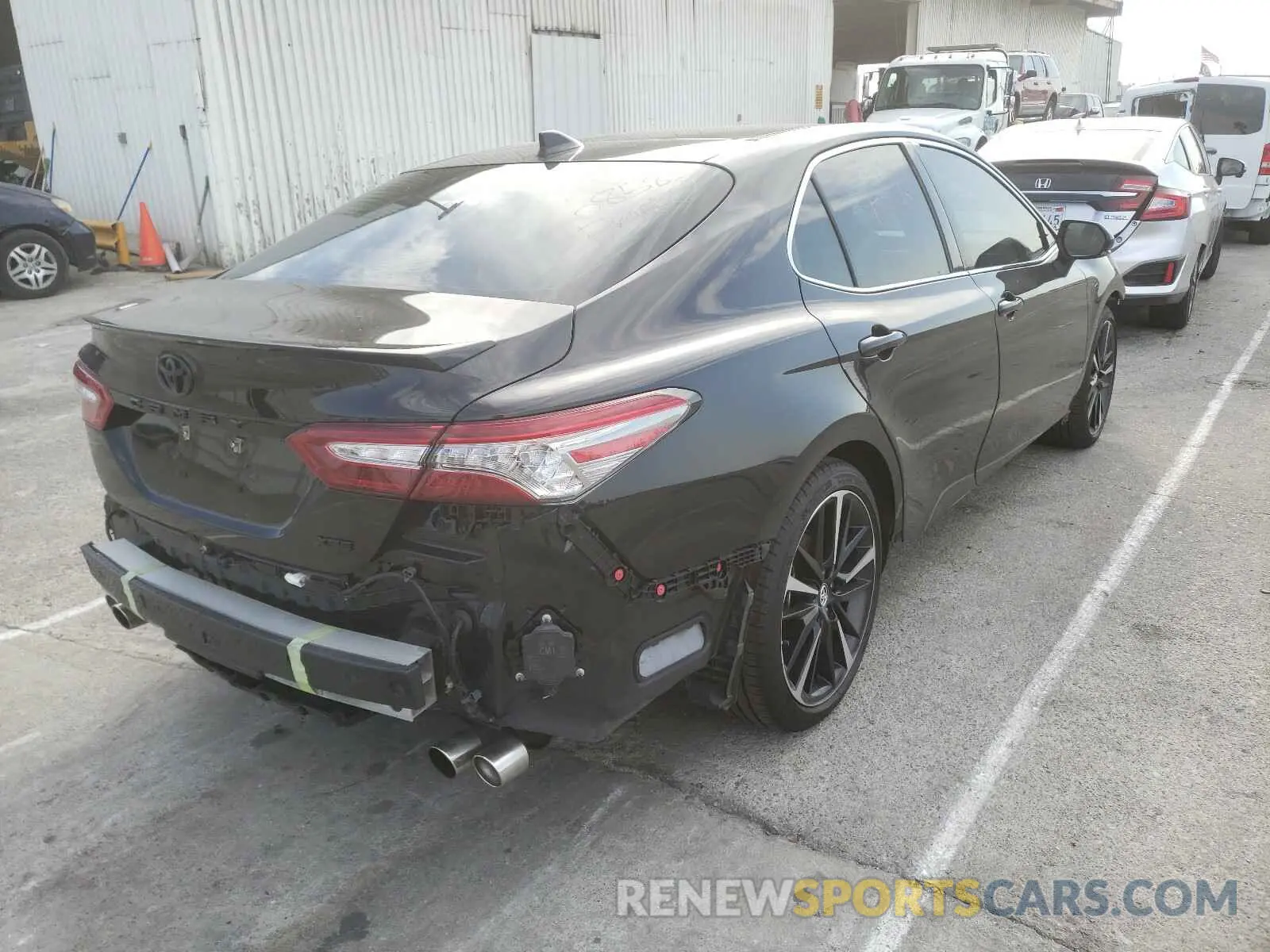 4 Photograph of a damaged car 4T1B61HK7KU180054 TOYOTA CAMRY 2019