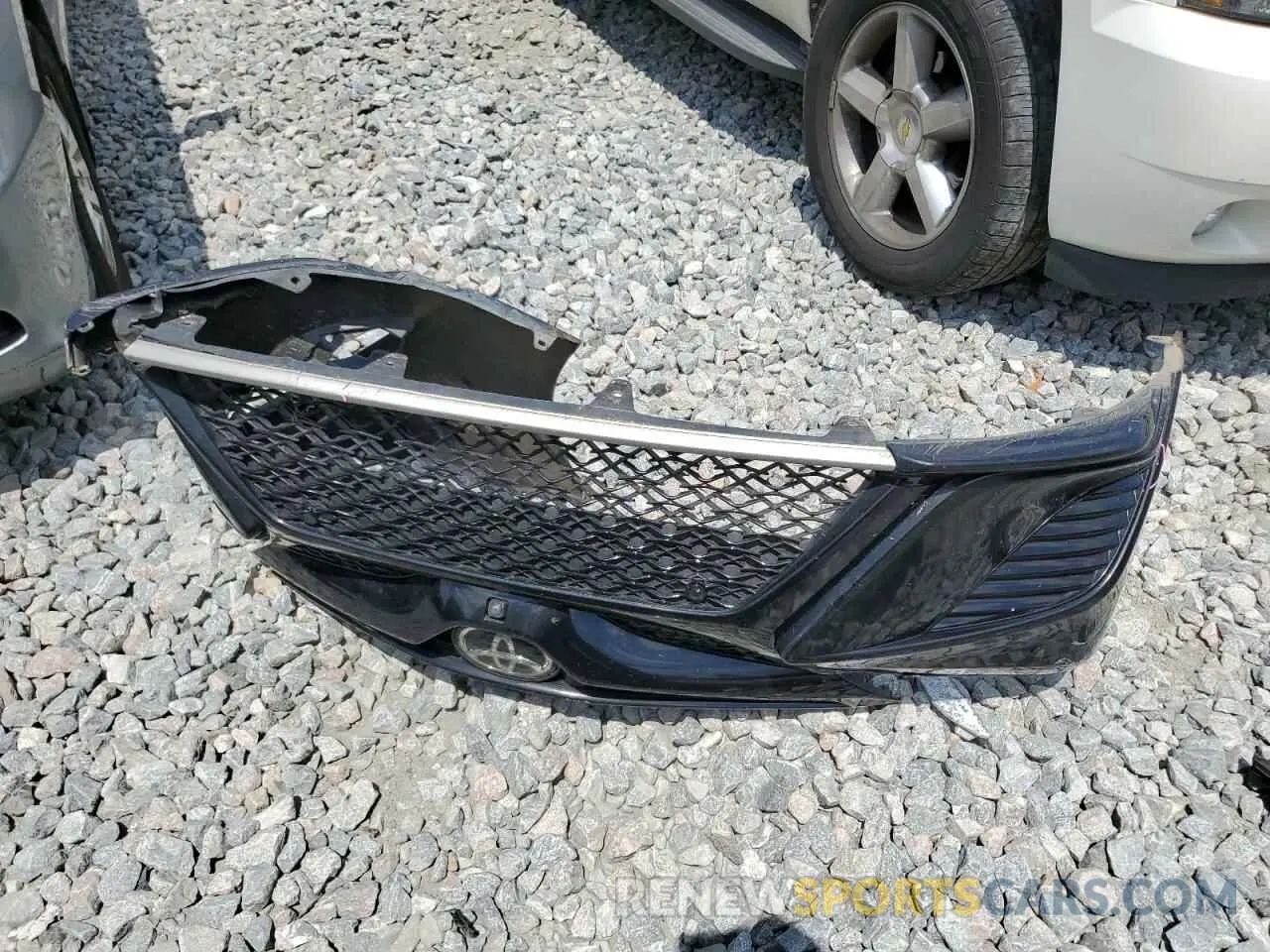 12 Photograph of a damaged car 4T1B61HK7KU185920 TOYOTA CAMRY 2019