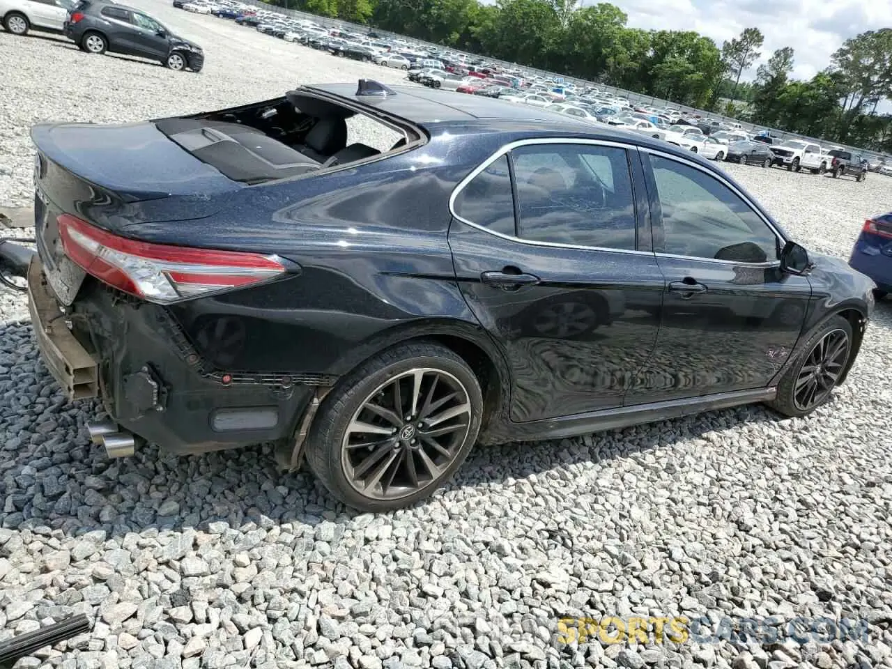 3 Photograph of a damaged car 4T1B61HK7KU185920 TOYOTA CAMRY 2019