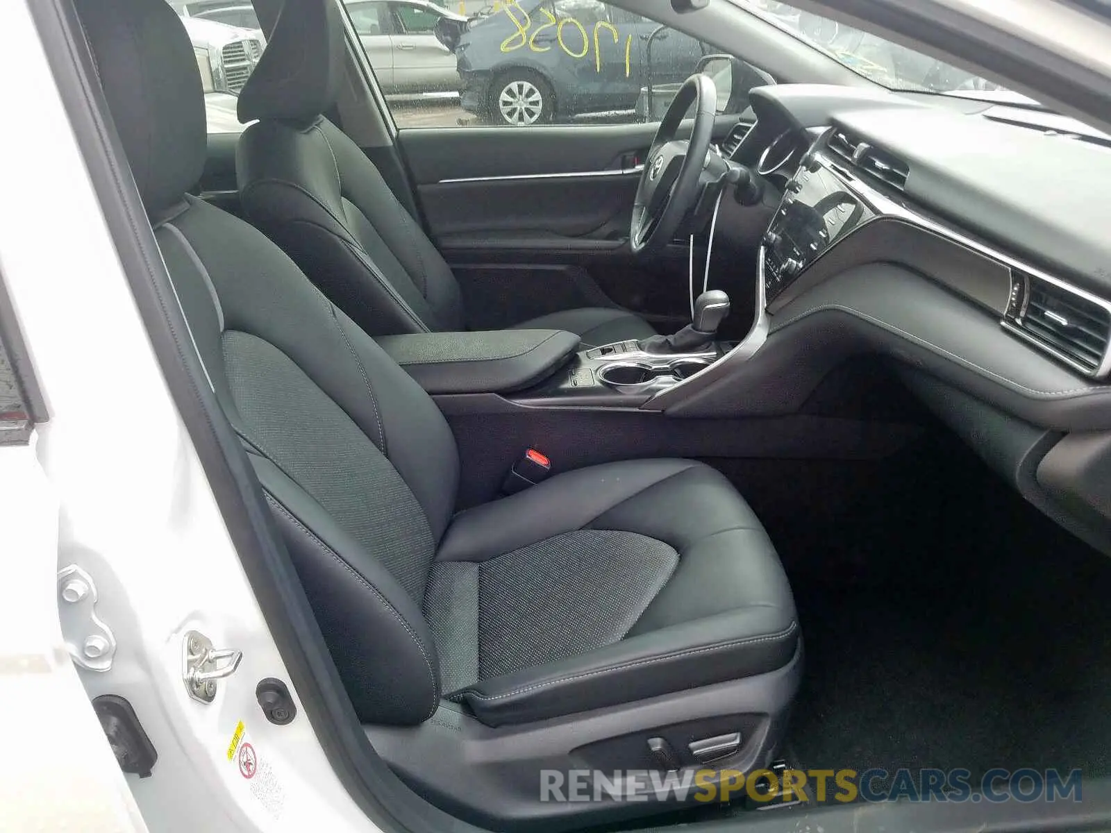 5 Photograph of a damaged car 4T1B61HK7KU209066 TOYOTA CAMRY 2019