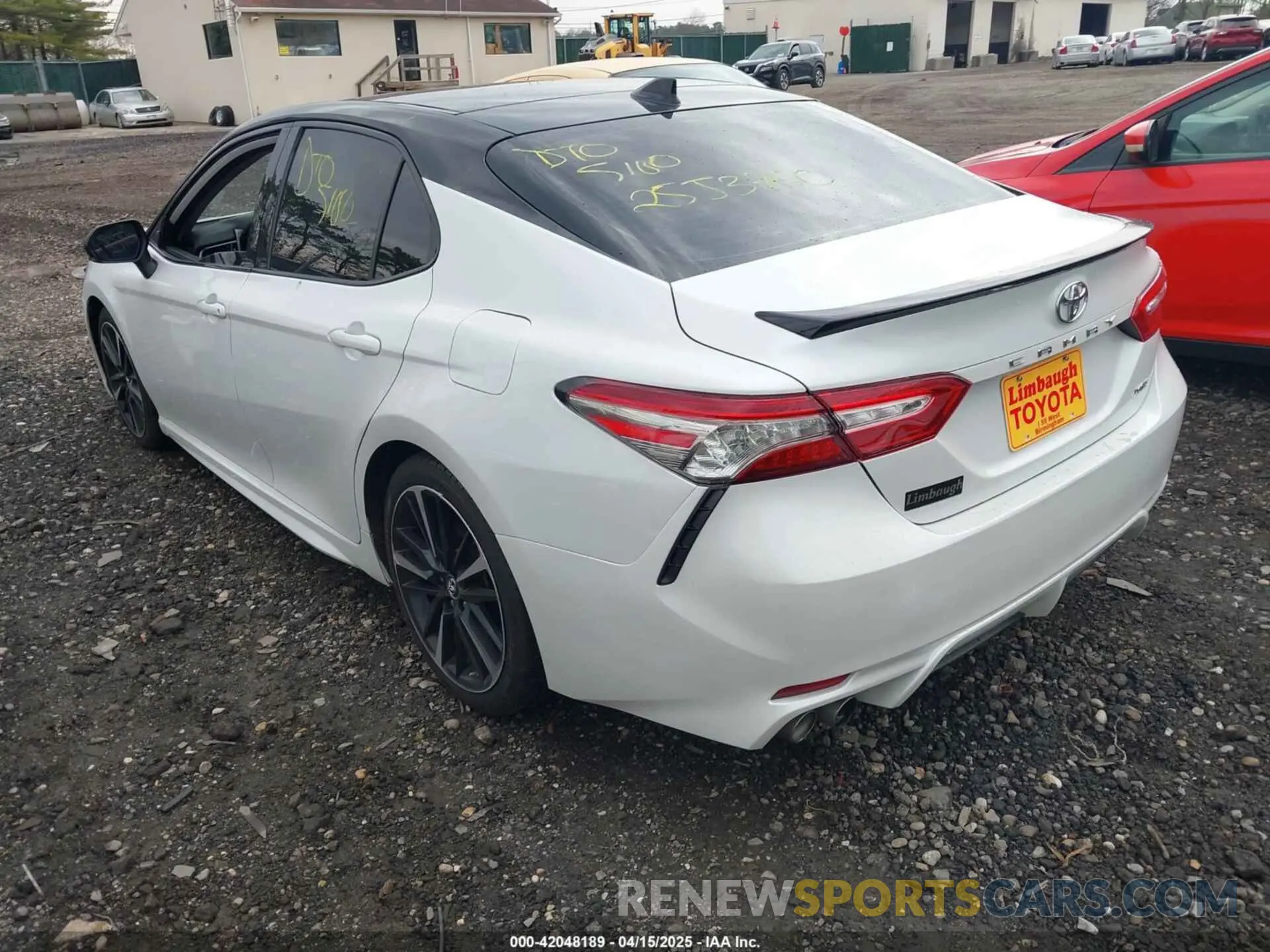 3 Photograph of a damaged car 4T1B61HK7KU277769 TOYOTA CAMRY 2019