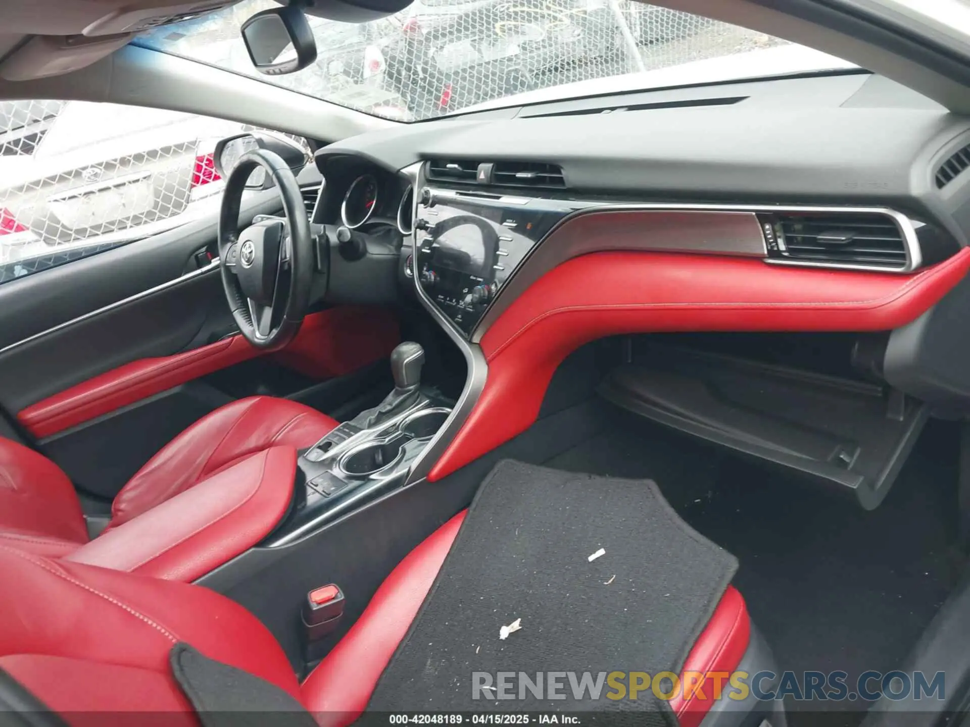 5 Photograph of a damaged car 4T1B61HK7KU277769 TOYOTA CAMRY 2019