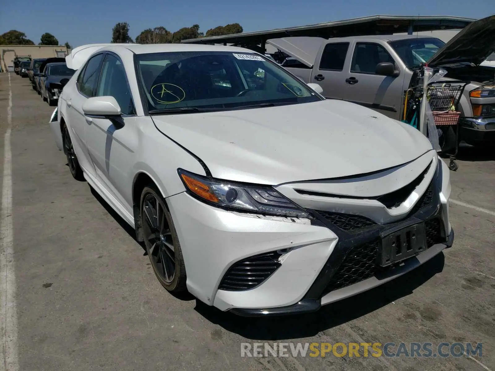 1 Photograph of a damaged car 4T1B61HK7KU737447 TOYOTA CAMRY 2019
