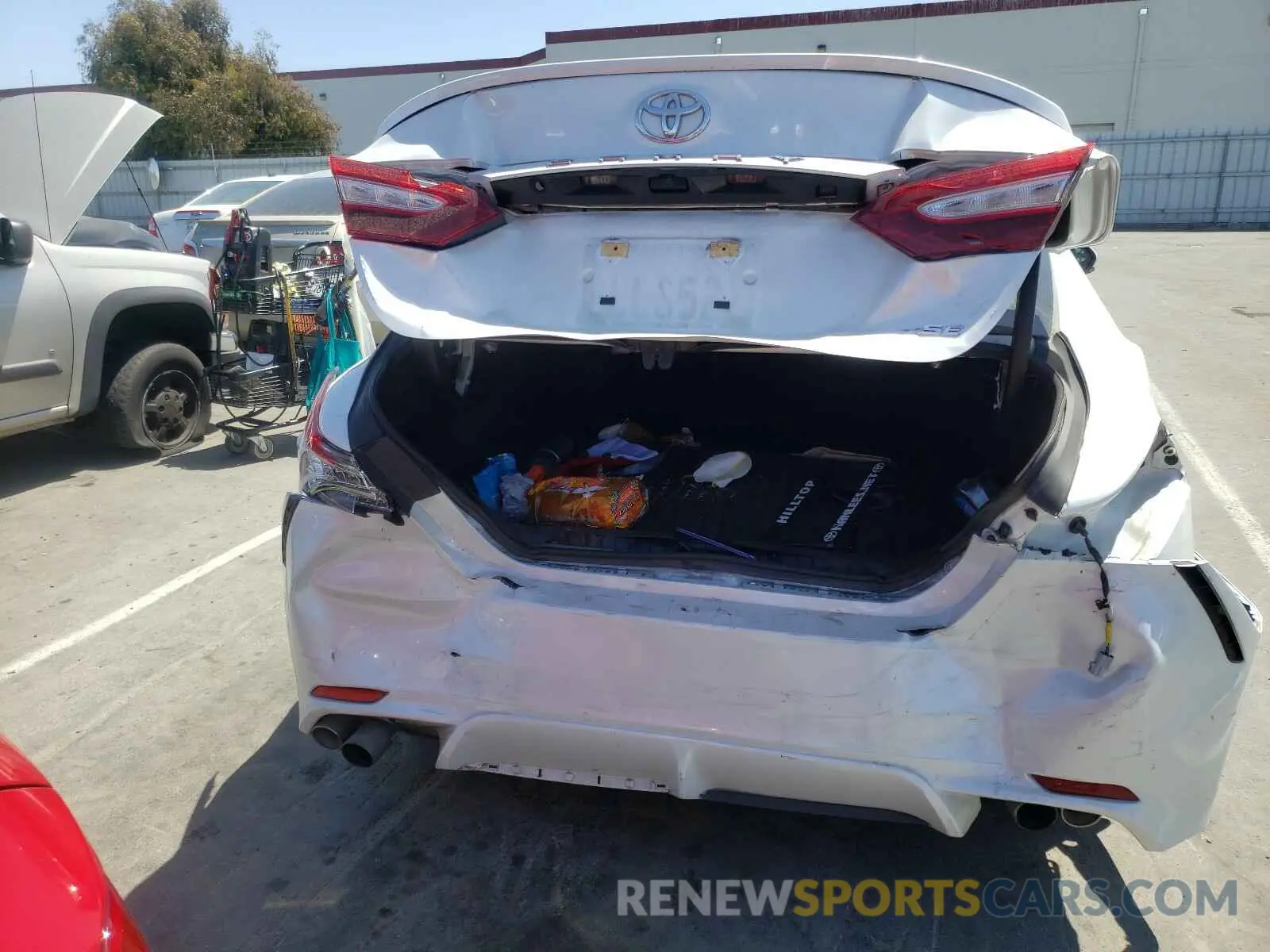9 Photograph of a damaged car 4T1B61HK7KU737447 TOYOTA CAMRY 2019