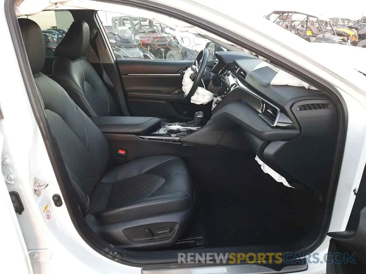 5 Photograph of a damaged car 4T1B61HK7KU751610 TOYOTA CAMRY 2019