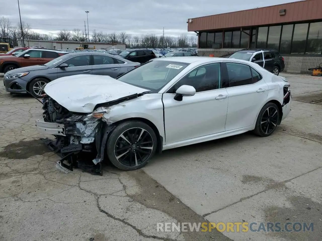 1 Photograph of a damaged car 4T1B61HK7KU783165 TOYOTA CAMRY 2019