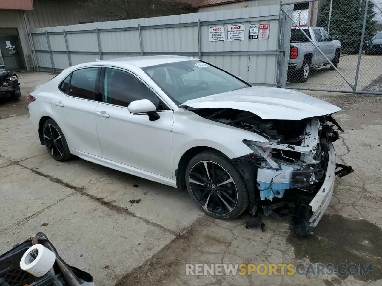 4 Photograph of a damaged car 4T1B61HK7KU783165 TOYOTA CAMRY 2019