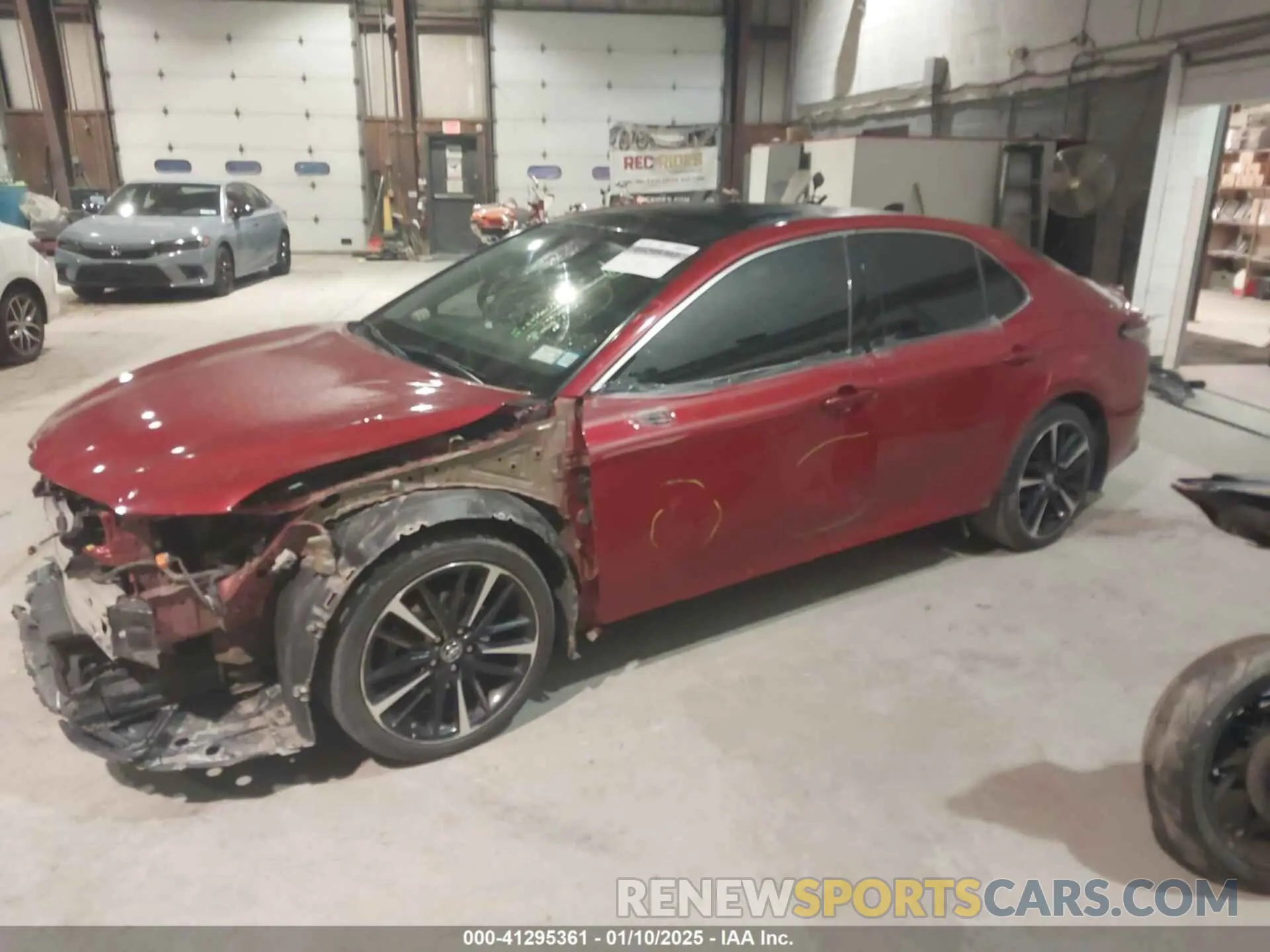2 Photograph of a damaged car 4T1B61HK8KU196036 TOYOTA CAMRY 2019