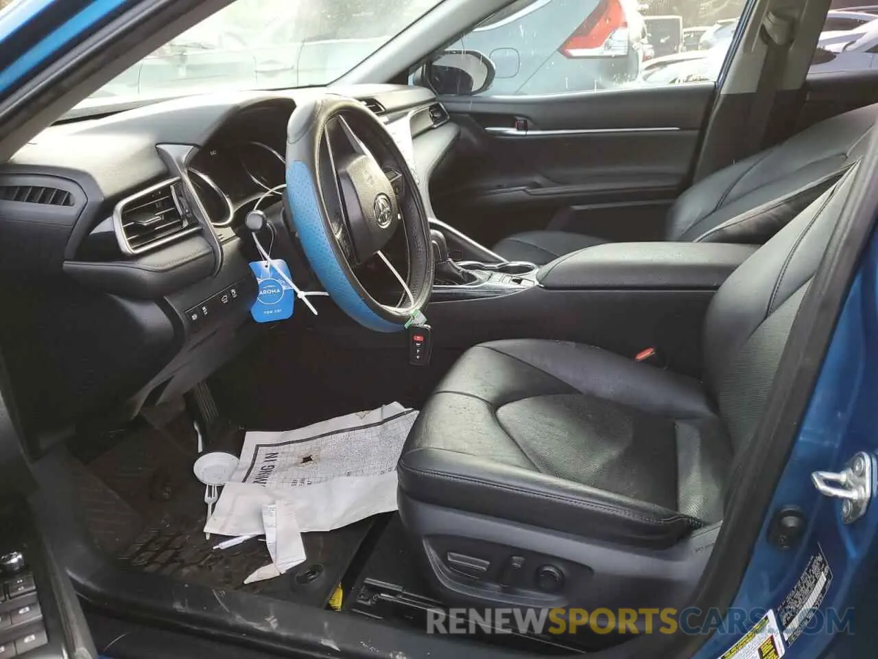 7 Photograph of a damaged car 4T1B61HK8KU240911 TOYOTA CAMRY 2019