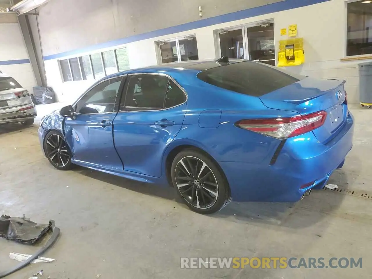 2 Photograph of a damaged car 4T1B61HK8KU273102 TOYOTA CAMRY 2019
