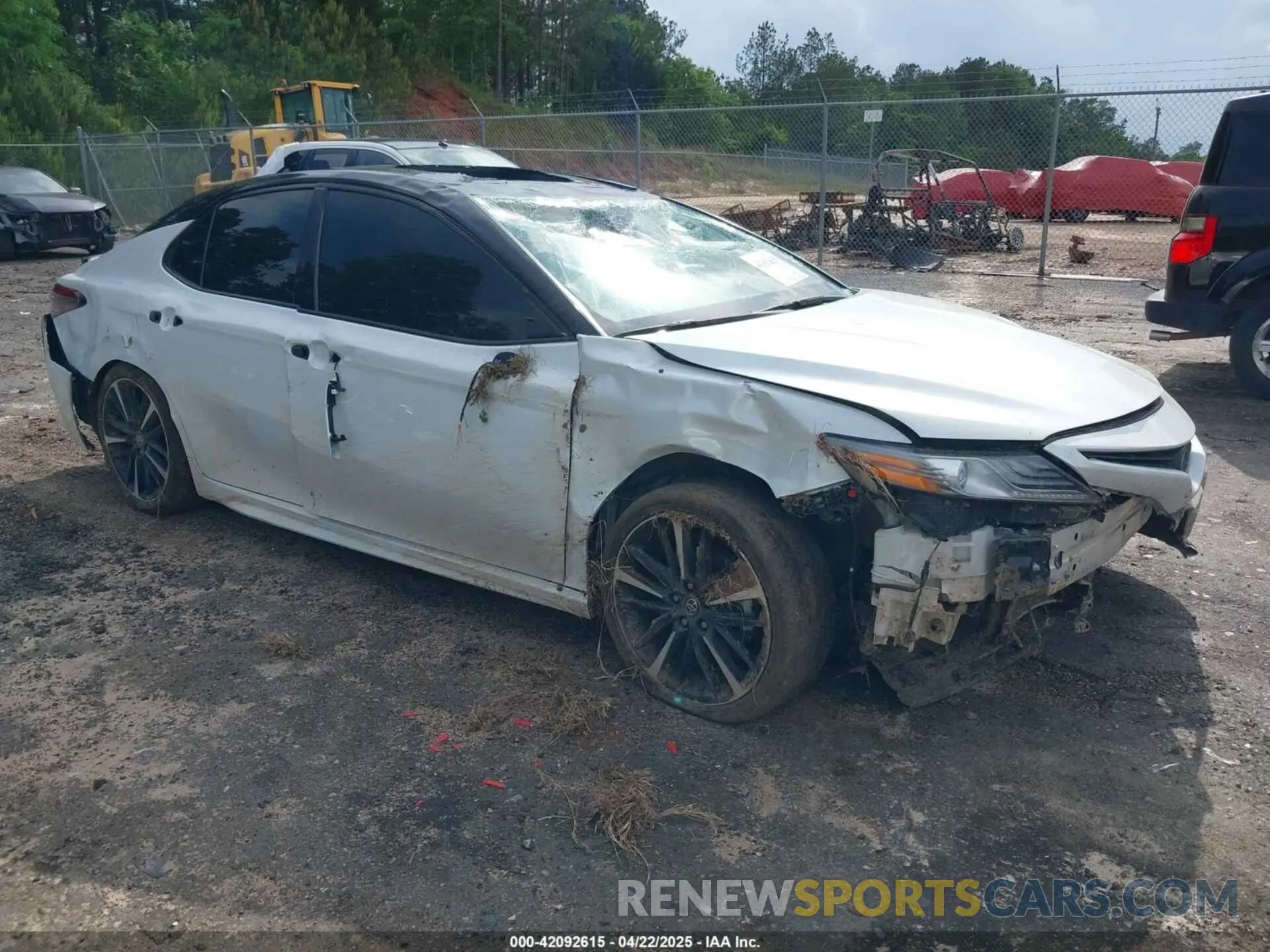 1 Photograph of a damaged car 4T1B61HK8KU295536 TOYOTA CAMRY 2019
