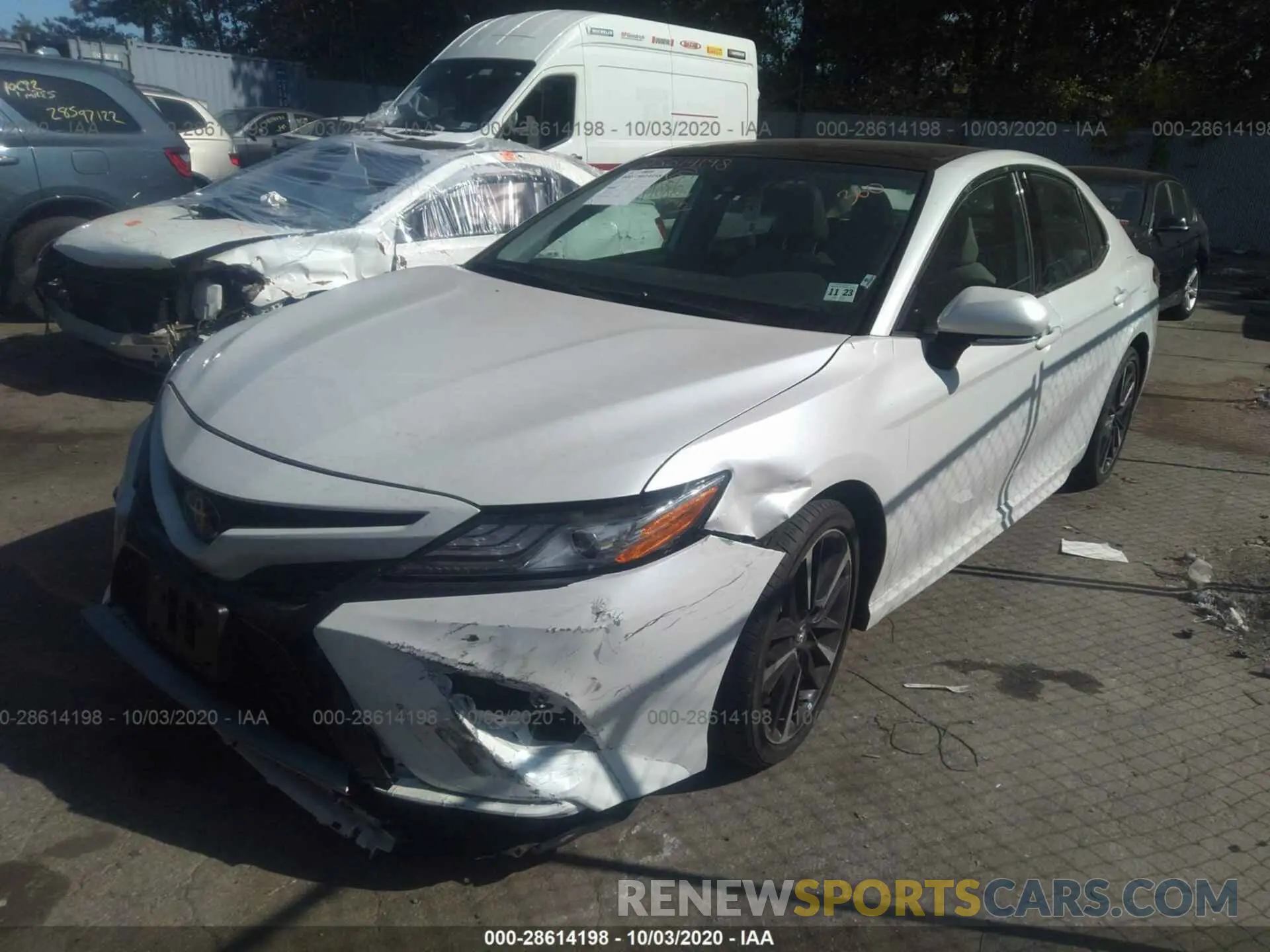 2 Photograph of a damaged car 4T1B61HK8KU691594 TOYOTA CAMRY 2019