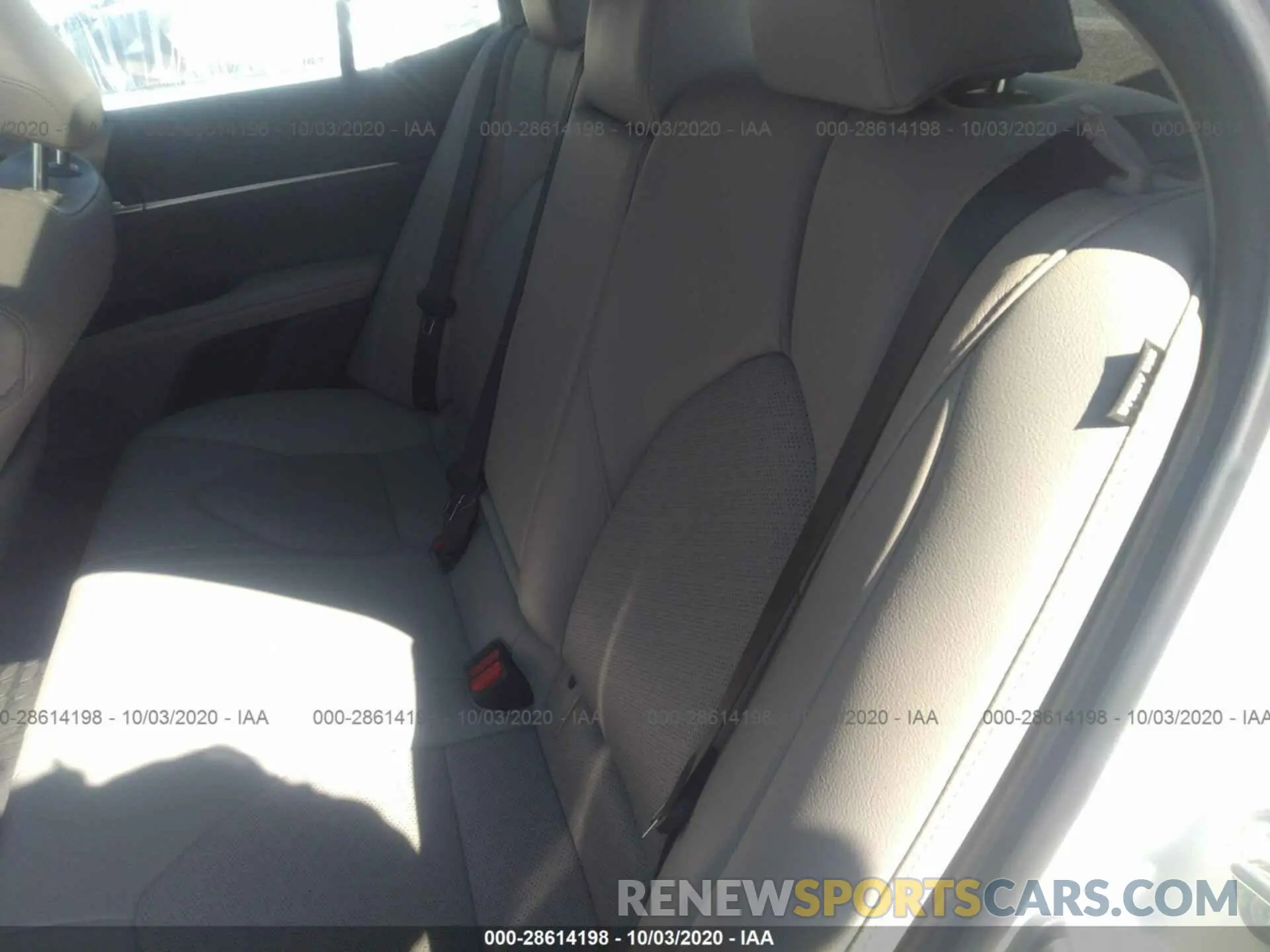 8 Photograph of a damaged car 4T1B61HK8KU691594 TOYOTA CAMRY 2019