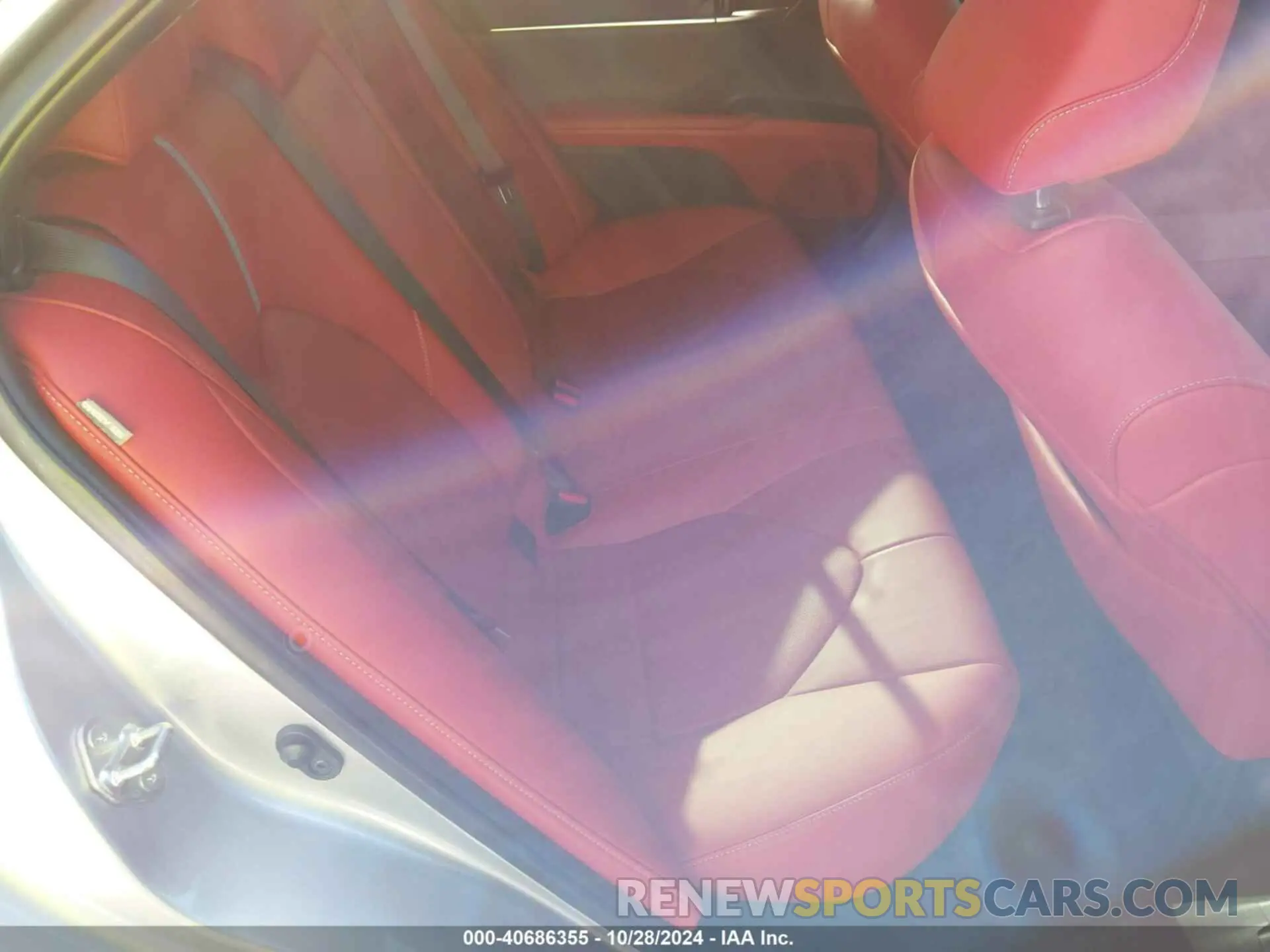 8 Photograph of a damaged car 4T1B61HK8KU837945 TOYOTA CAMRY 2019