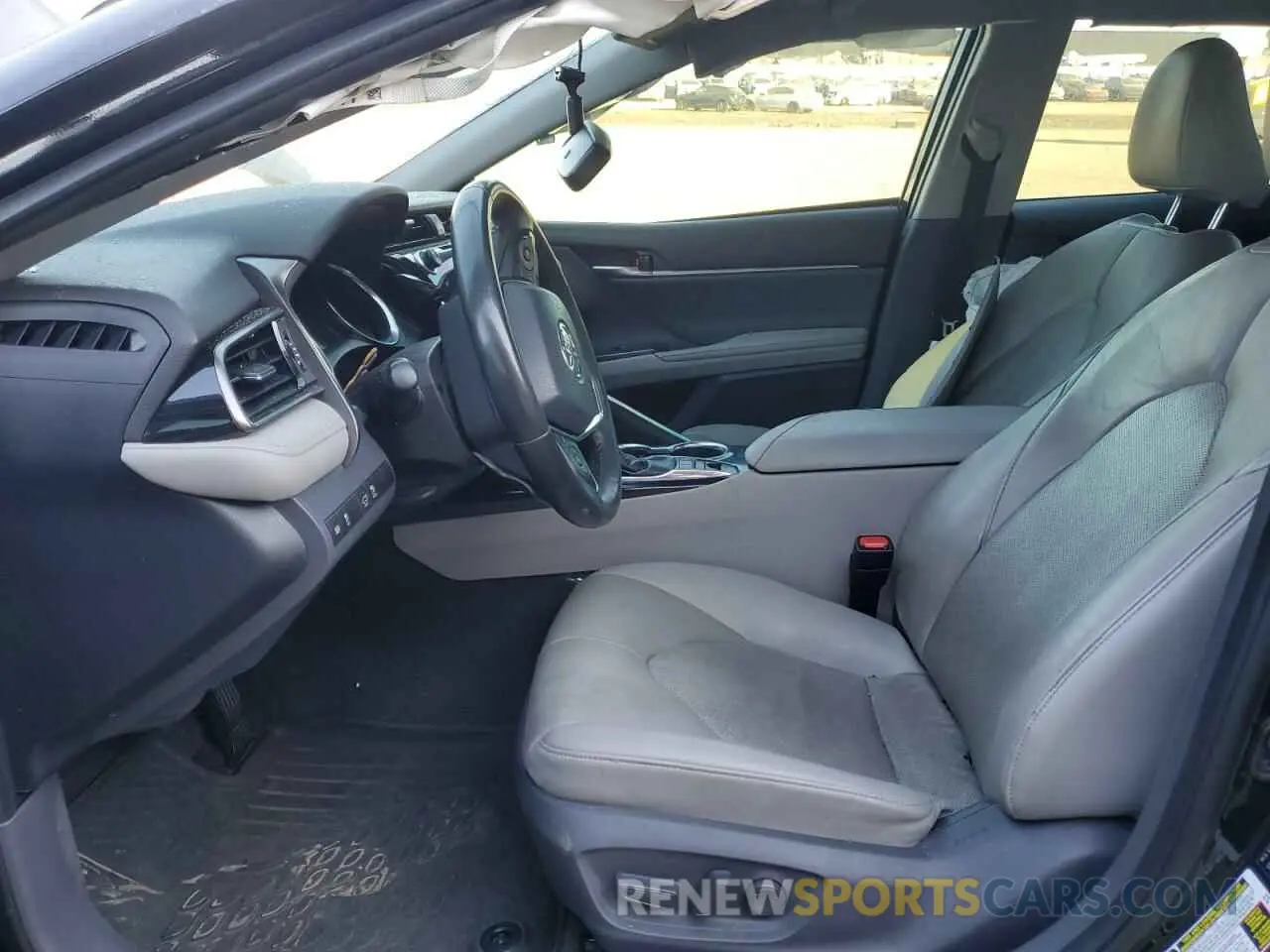 7 Photograph of a damaged car 4T1B61HK8KU853935 TOYOTA CAMRY 2019