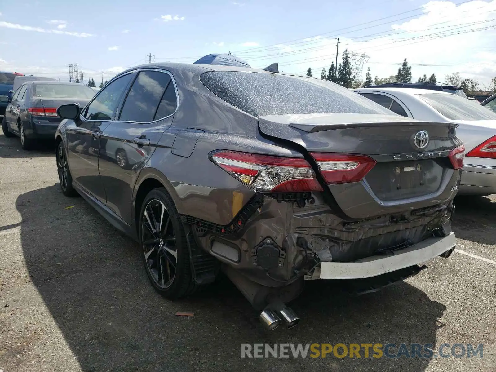 3 Photograph of a damaged car 4T1B61HK9KU188060 TOYOTA CAMRY 2019