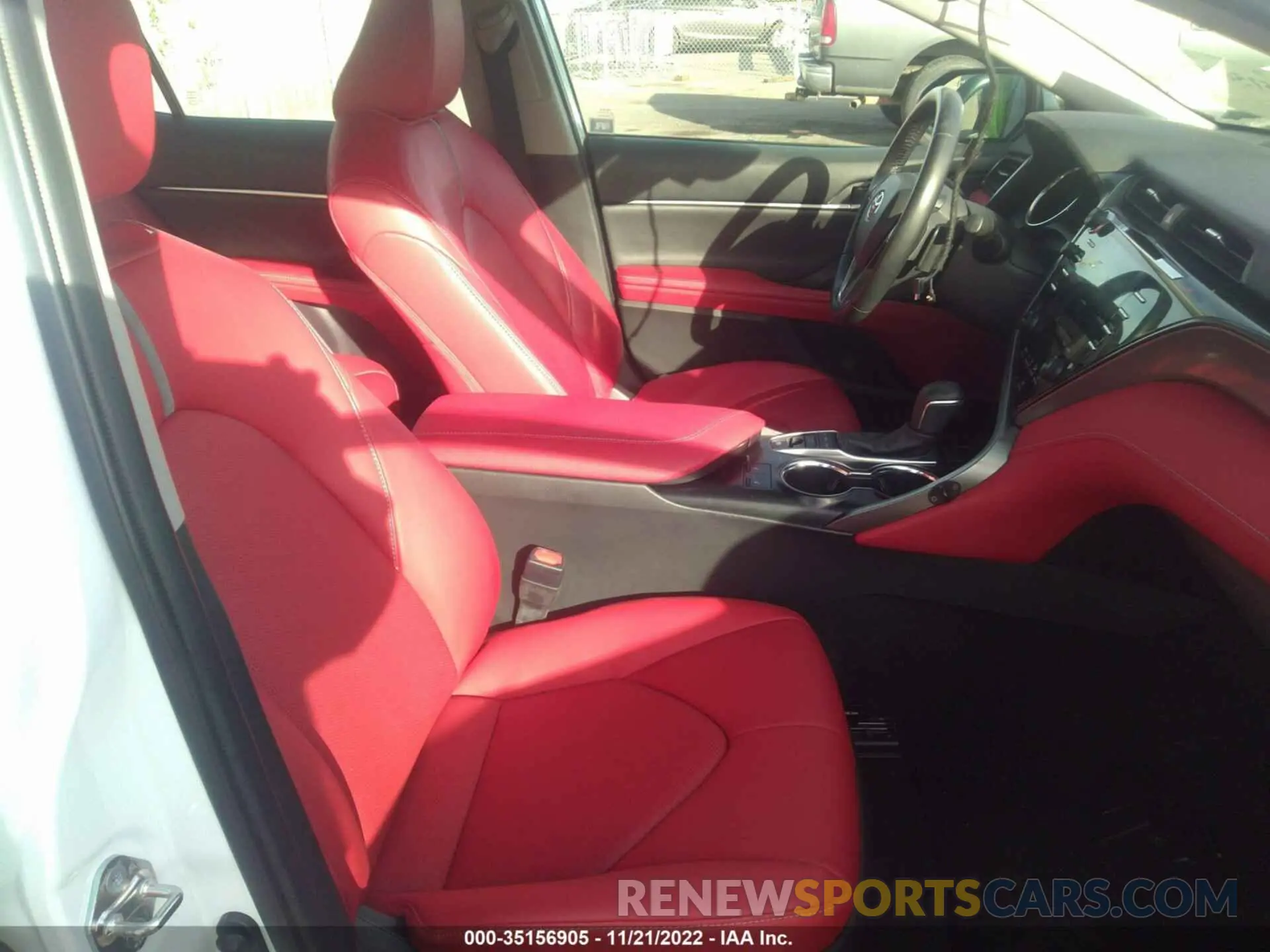 5 Фотография поврежденного автомобиля 4T1B61HK9KU190908 TOYOTA CAMRY 2019