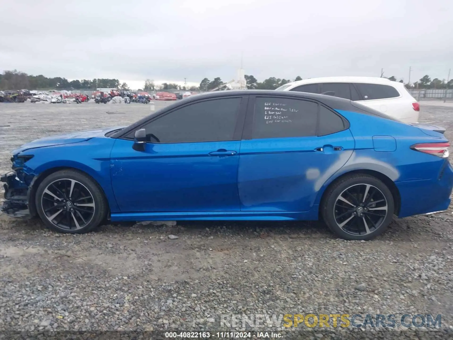 14 Photograph of a damaged car 4T1B61HK9KU191928 TOYOTA CAMRY 2019