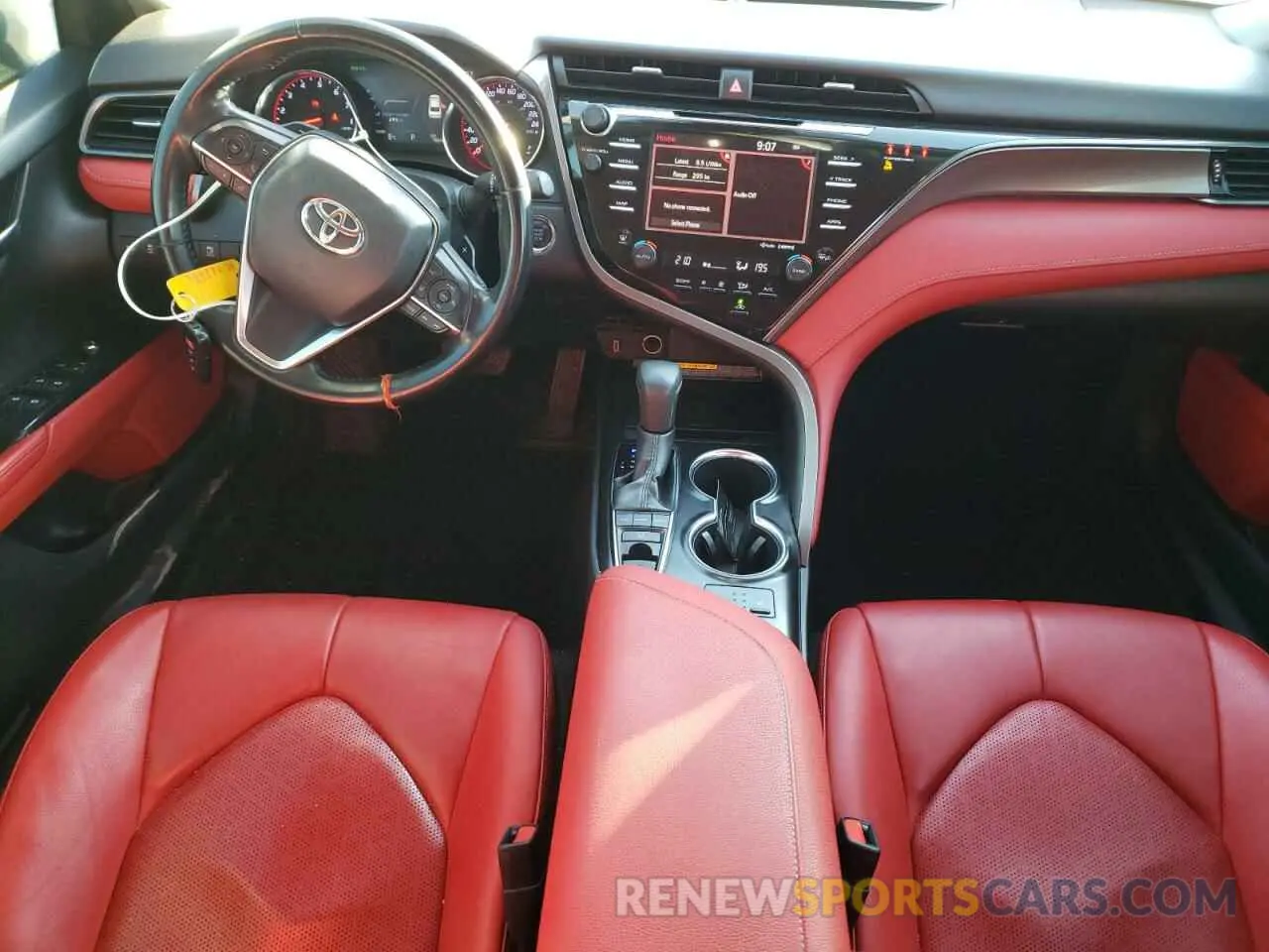 8 Photograph of a damaged car 4T1B61HK9KU223826 TOYOTA CAMRY 2019