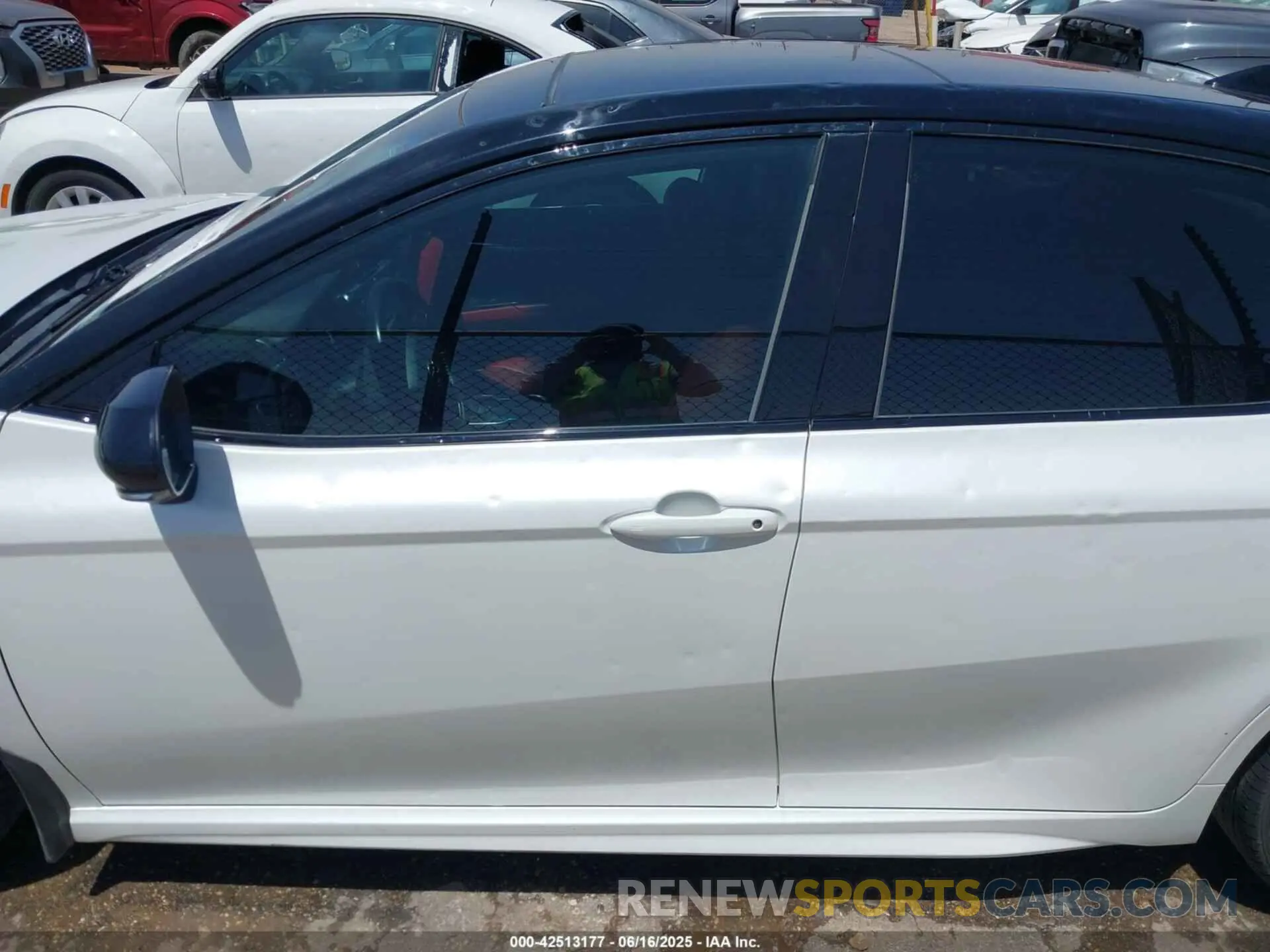 14 Photograph of a damaged car 4T1B61HK9KU262383 TOYOTA CAMRY 2019