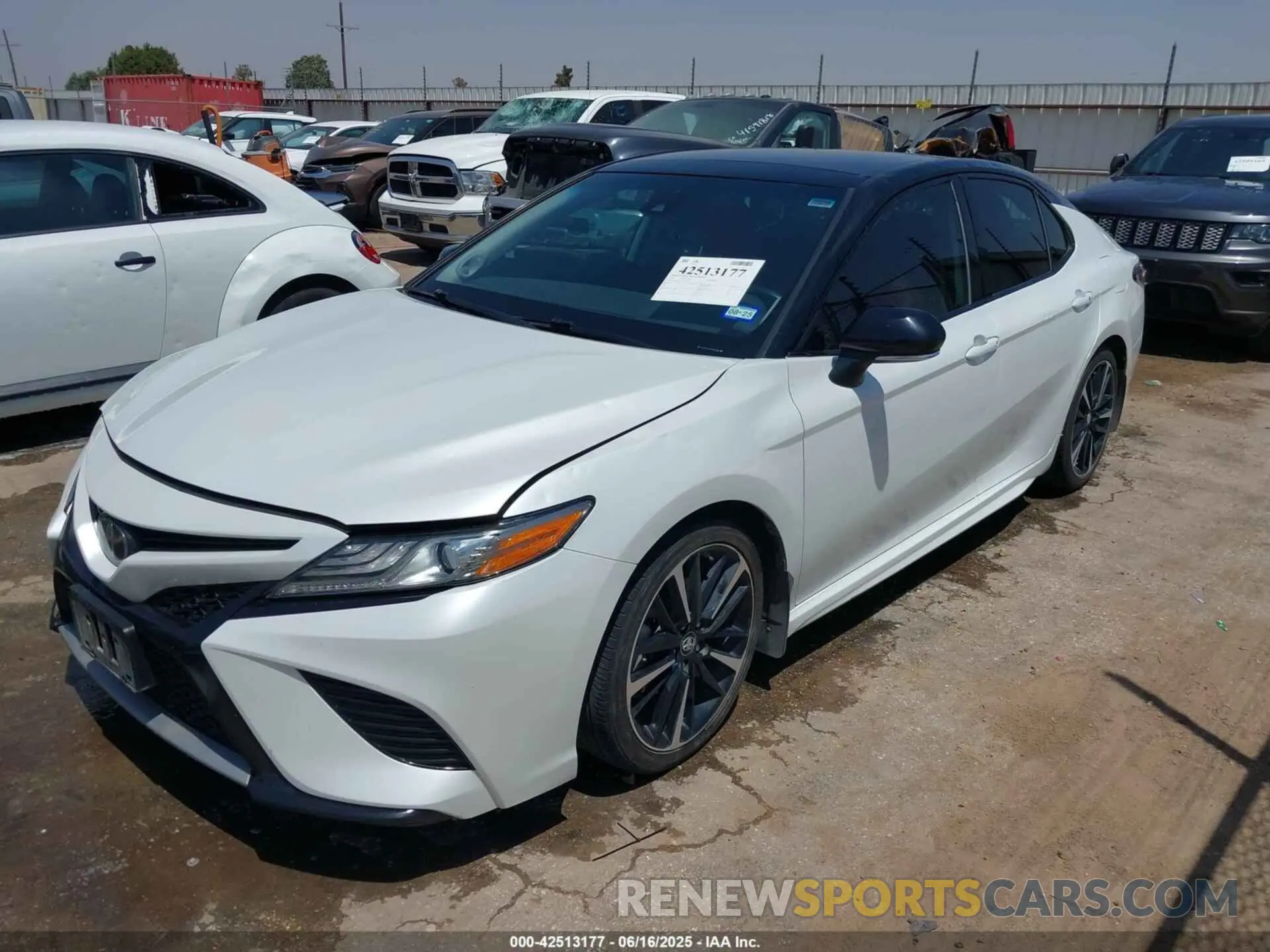2 Photograph of a damaged car 4T1B61HK9KU262383 TOYOTA CAMRY 2019