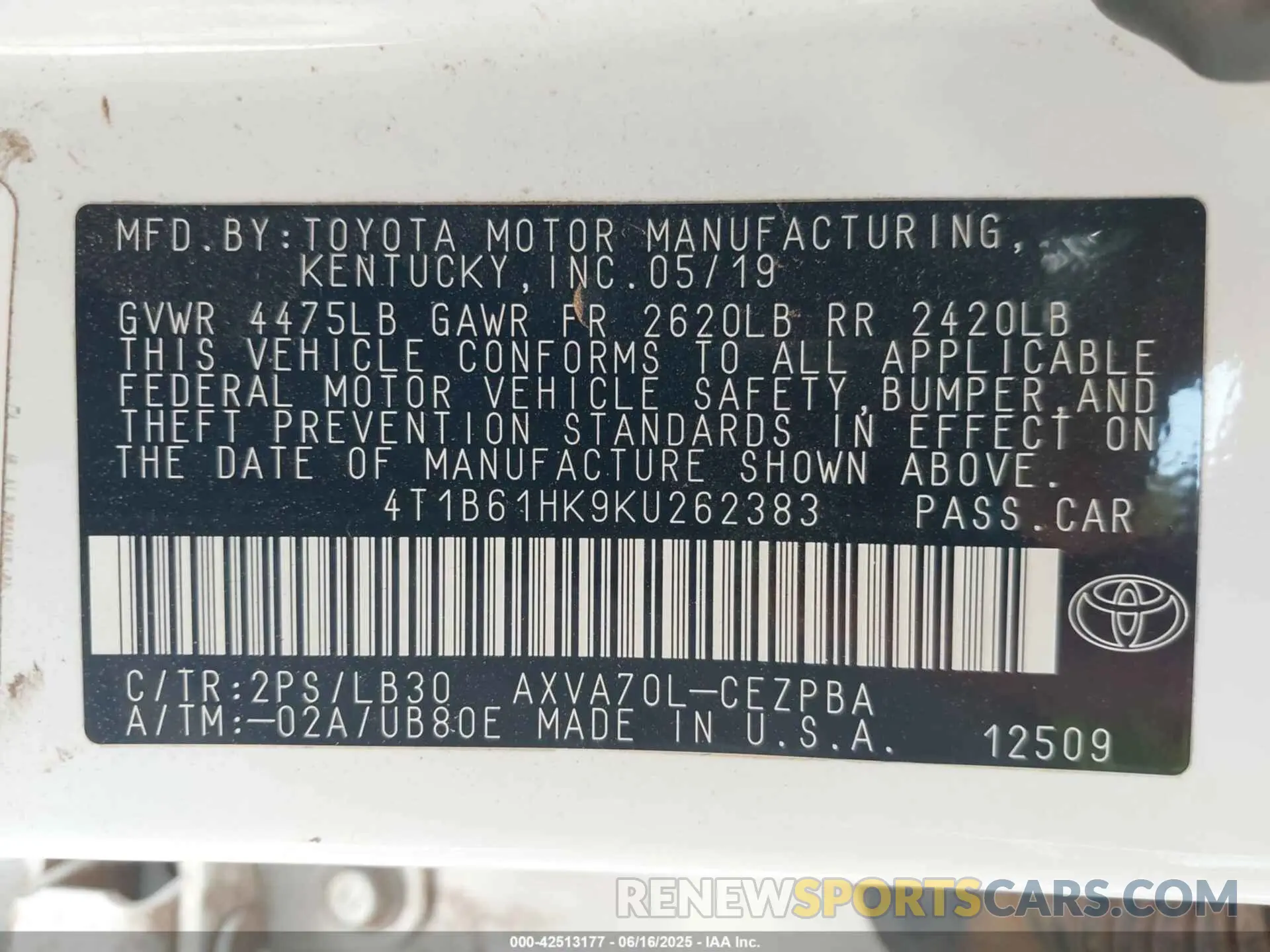9 Photograph of a damaged car 4T1B61HK9KU262383 TOYOTA CAMRY 2019