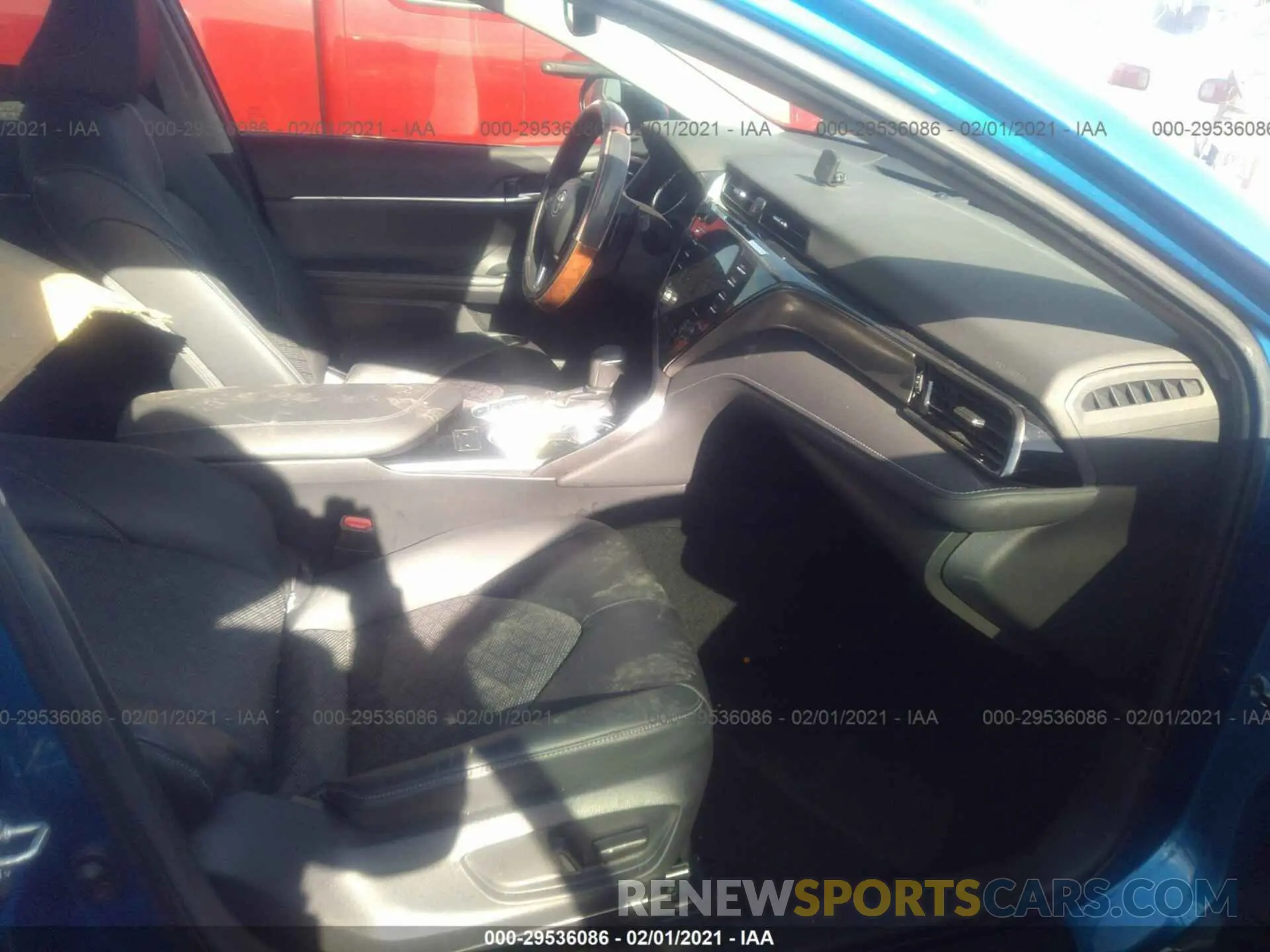 5 Photograph of a damaged car 4T1B61HK9KU266031 TOYOTA CAMRY 2019