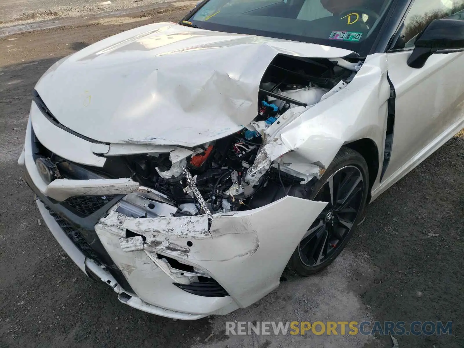 9 Photograph of a damaged car 4T1B61HK9KU293990 TOYOTA CAMRY 2019