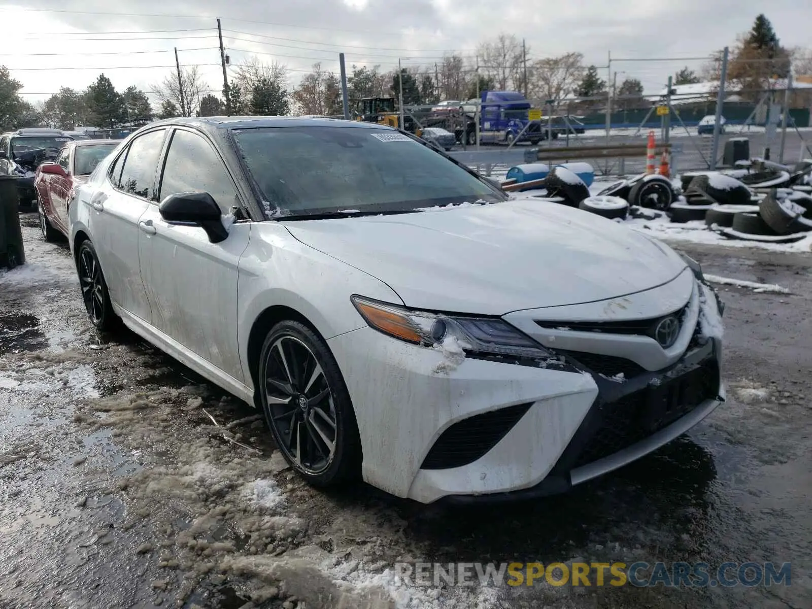 1 Photograph of a damaged car 4T1B61HK9KU295626 TOYOTA CAMRY 2019