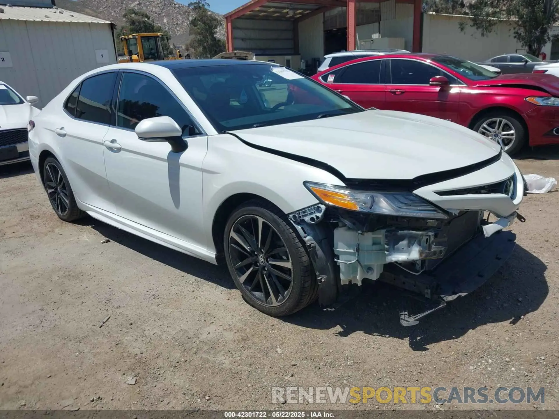 1 Photograph of a damaged car 4T1B61HK9KU730743 TOYOTA CAMRY 2019