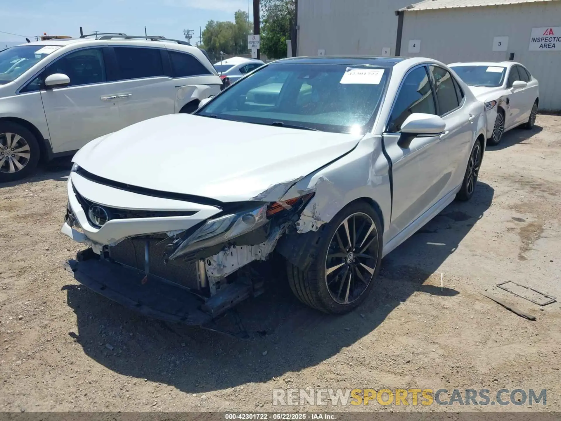 2 Photograph of a damaged car 4T1B61HK9KU730743 TOYOTA CAMRY 2019