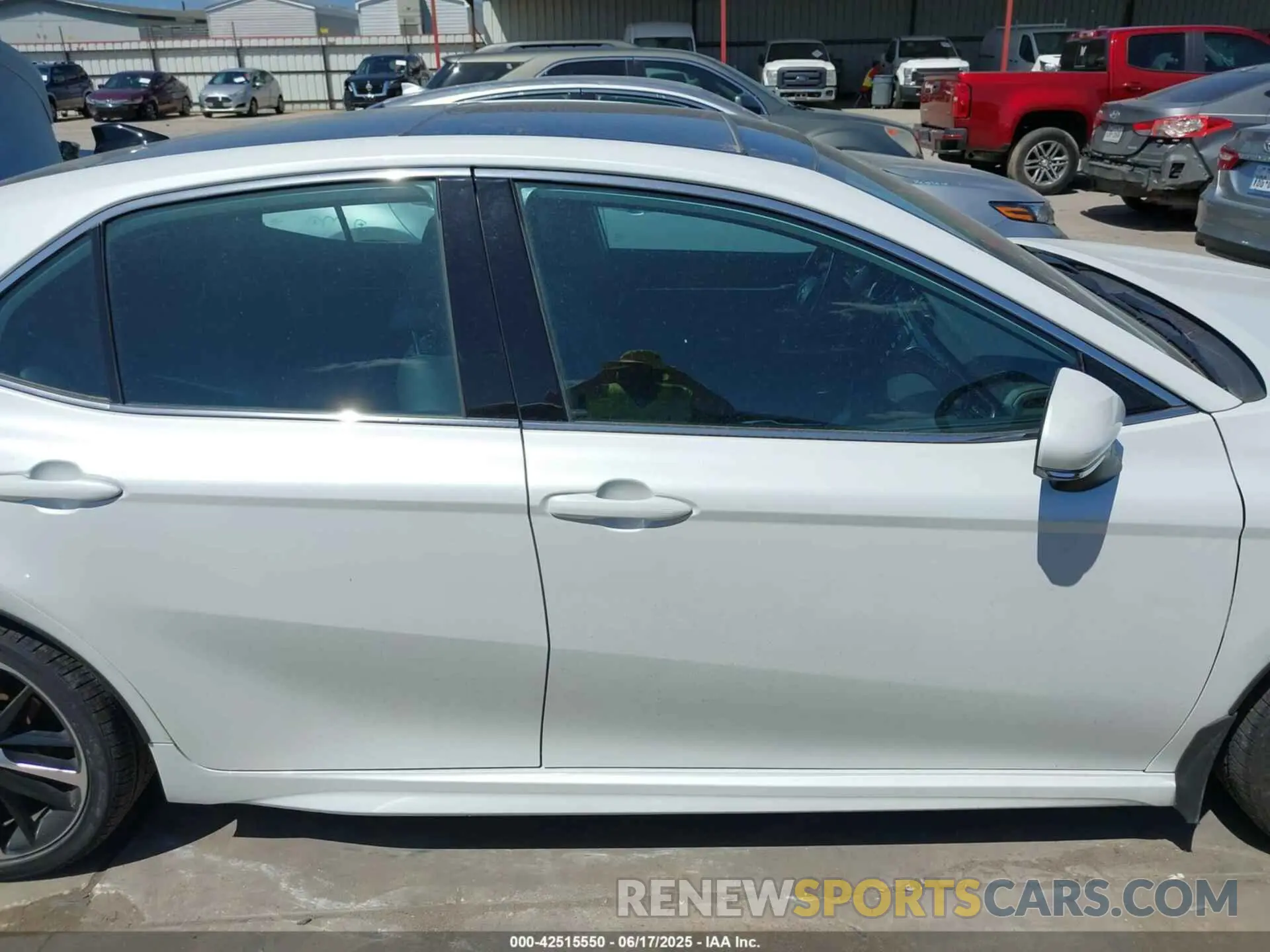 13 Photograph of a damaged car 4T1B61HK9KU771390 TOYOTA CAMRY 2019