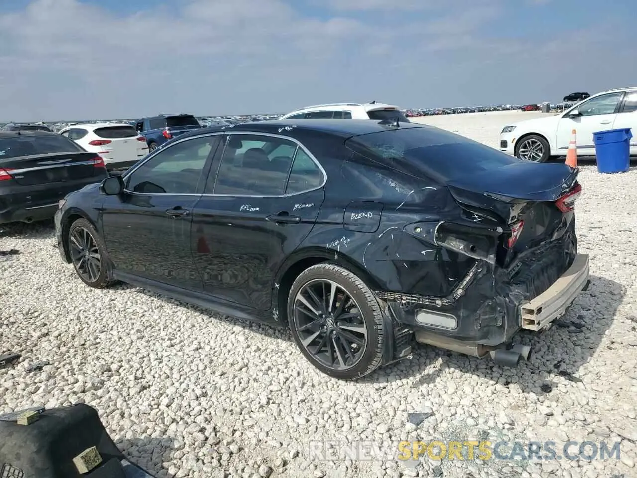 2 Photograph of a damaged car 4T1B61HK9KU825030 TOYOTA CAMRY 2019