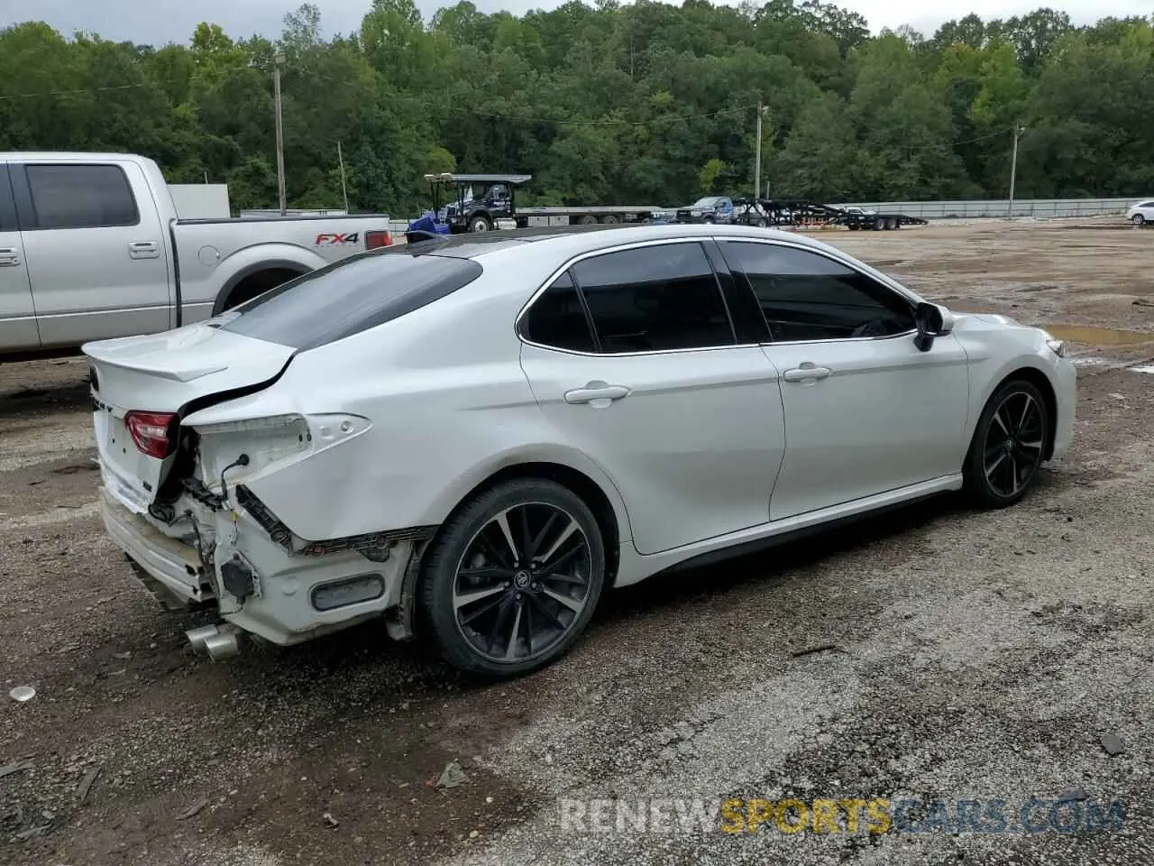 3 Photograph of a damaged car 4T1B61HK9KU839235 TOYOTA CAMRY 2019