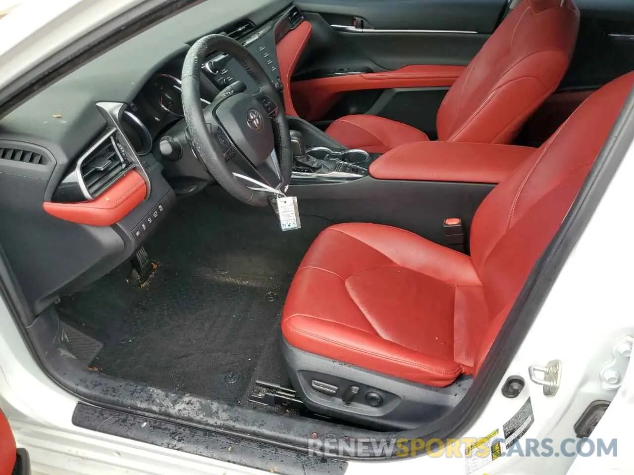 7 Photograph of a damaged car 4T1B61HK9KU839235 TOYOTA CAMRY 2019
