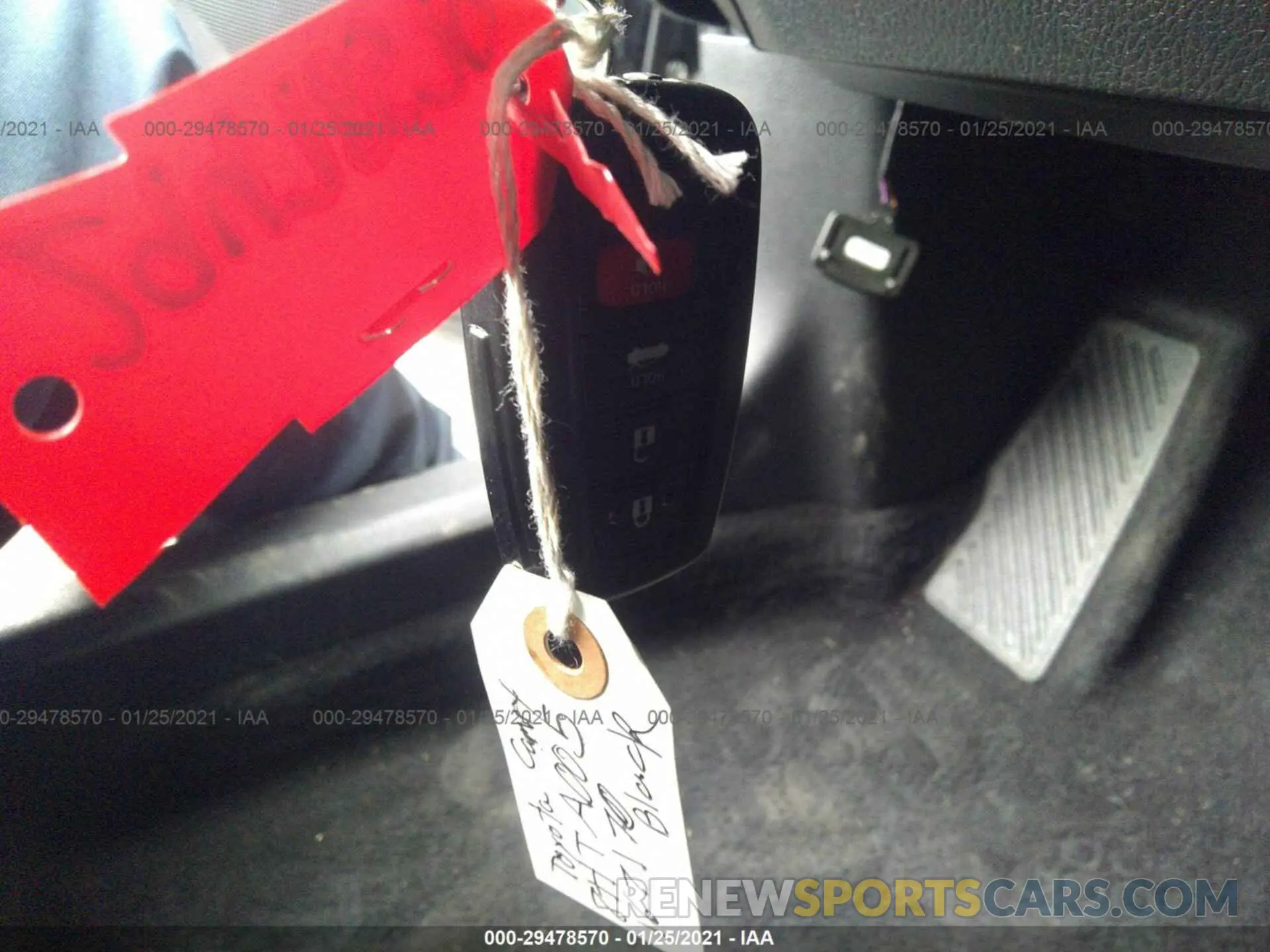 11 Photograph of a damaged car 4T1B61HKXKU167170 TOYOTA CAMRY 2019