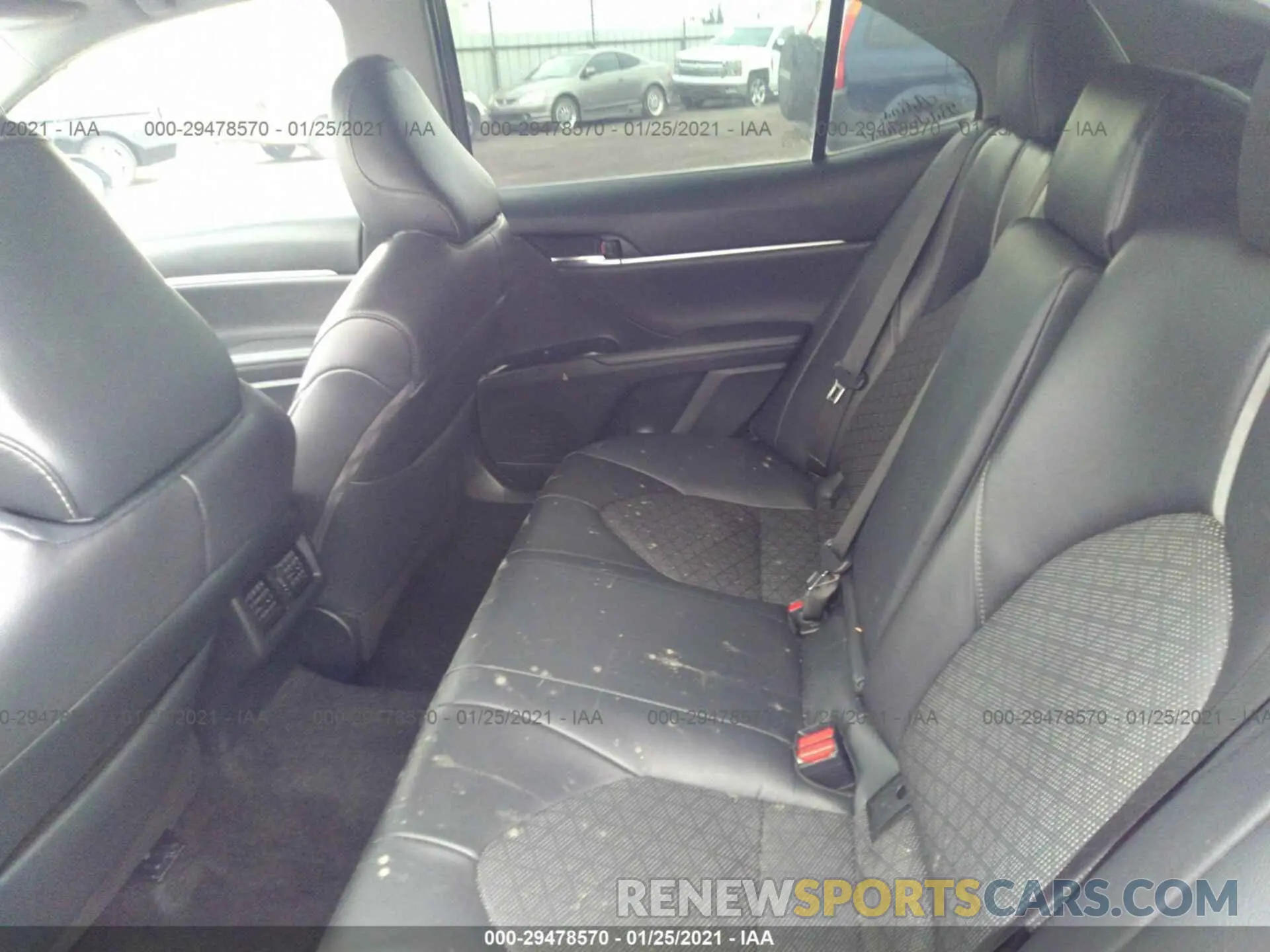 8 Photograph of a damaged car 4T1B61HKXKU167170 TOYOTA CAMRY 2019