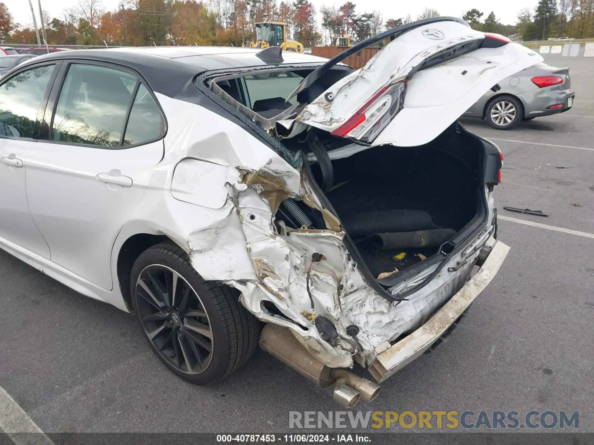 6 Фотография поврежденного автомобиля 4T1B61HKXKU204721 TOYOTA CAMRY 2019