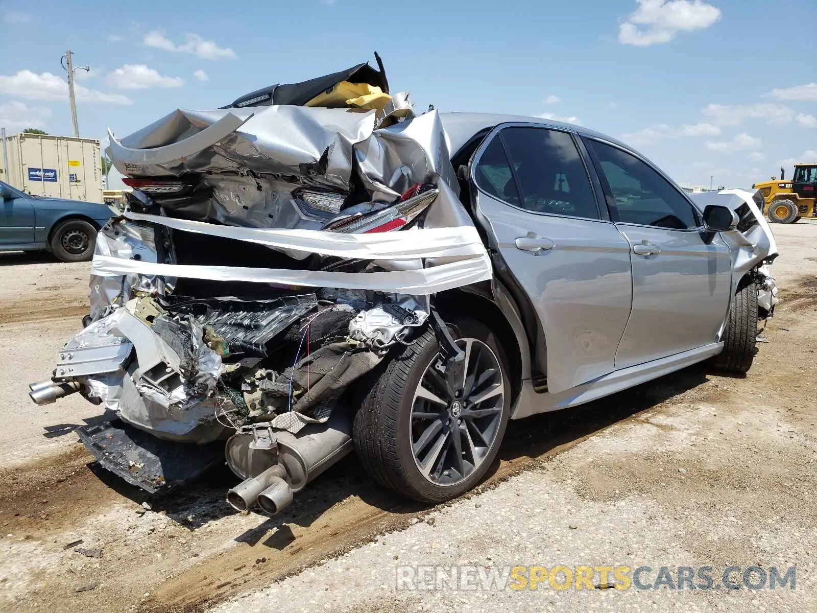 4 Photograph of a damaged car 4T1B61HKXKU213676 TOYOTA CAMRY 2019